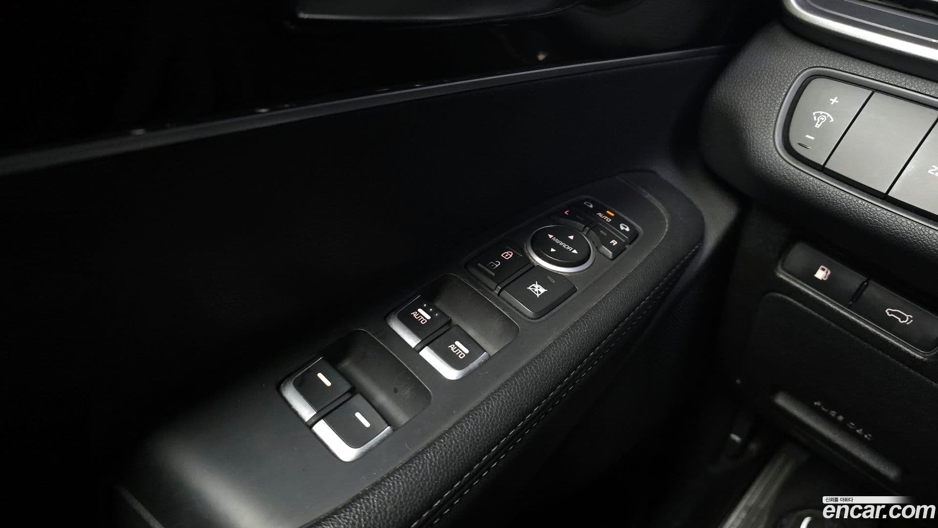 Main__Slider__Photo:Sorento Kia 2015.8-17