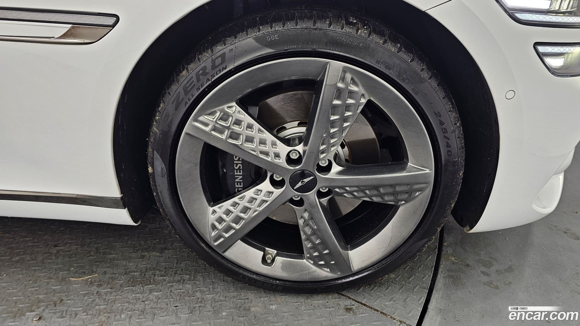 Main__Slider__Photo:G80 Genesis 2025.4-4