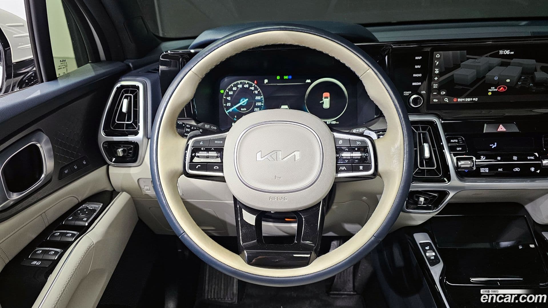 Main__Slider__Photo:Sorento Kia 2022.10-12