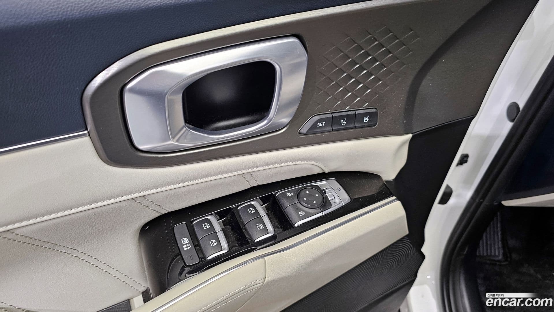 Main__Slider__Photo:Sorento Kia 2022.10-13