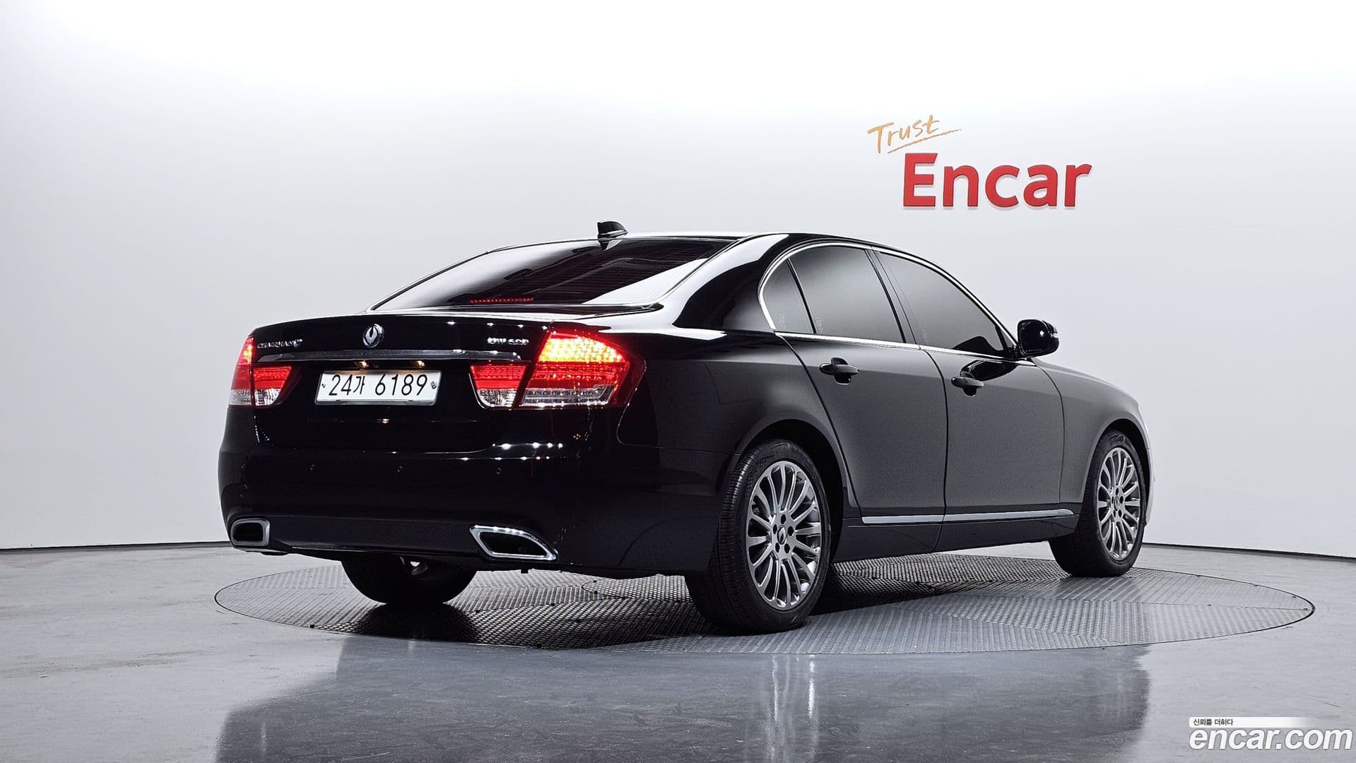 Main__Slider__Photo:Chairman KG_Mobility_Ssangyong 2014.10-1