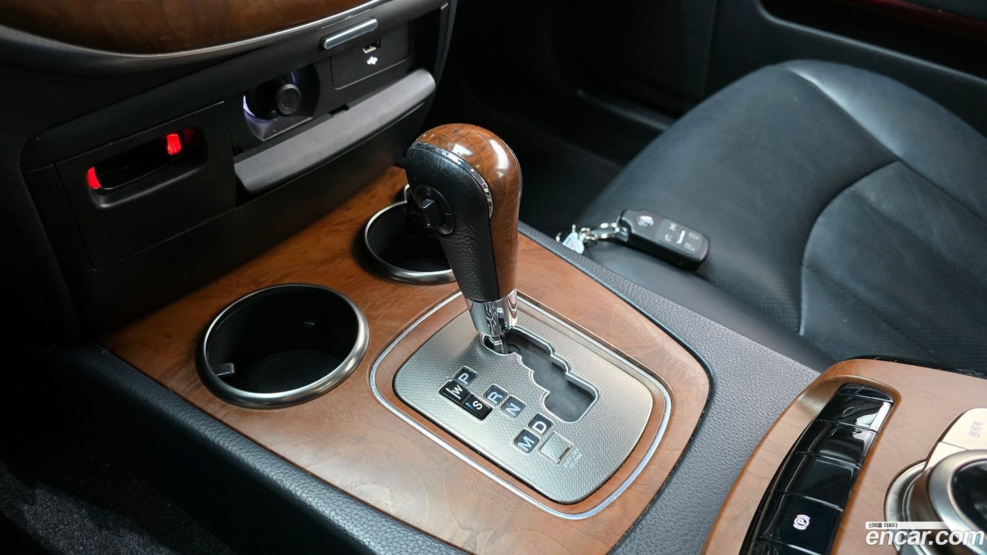 Main__Slider__Photo:Chairman KG_Mobility_Ssangyong 2014.10-8