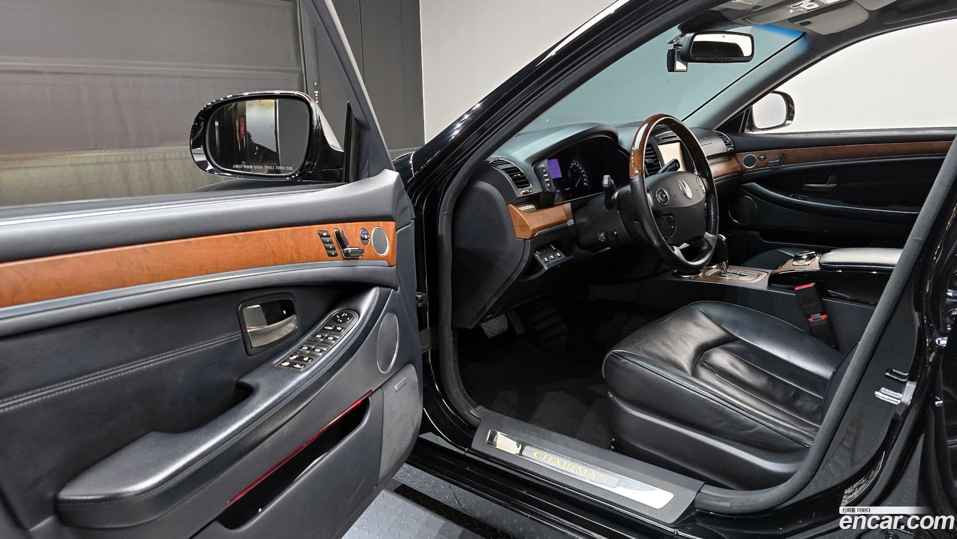 Main__Slider__Photo:Chairman KG_Mobility_Ssangyong 2014.10-10