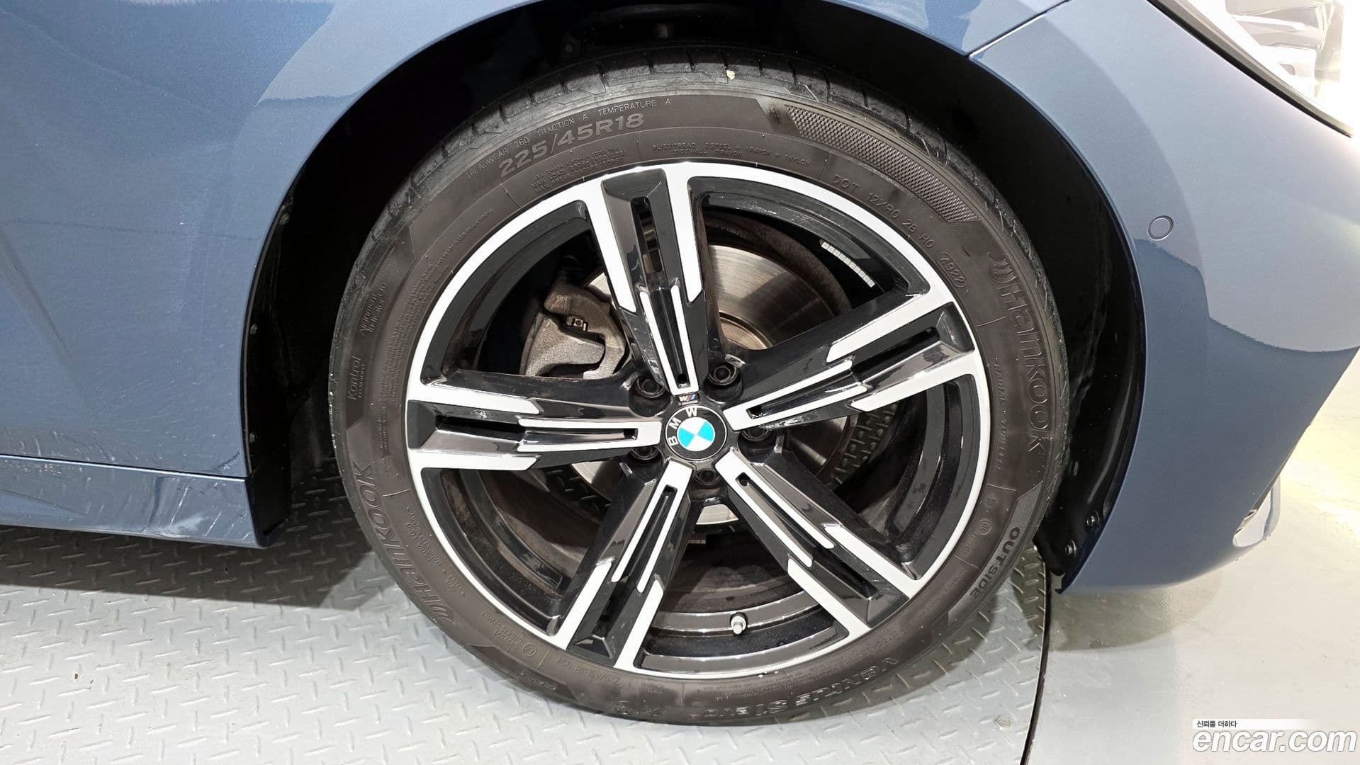 Main__Slider__Photo:4-Series BMW 2023.3-4