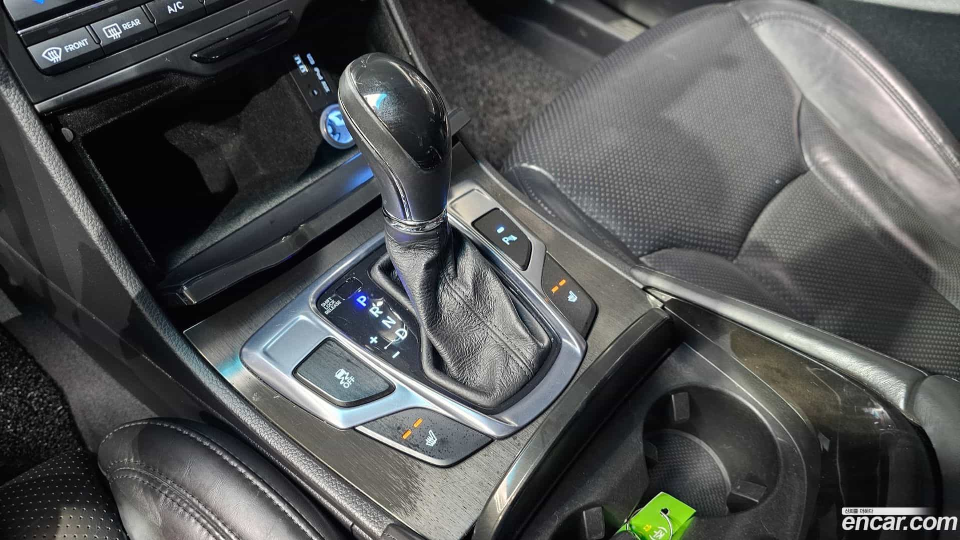 Grandeur Hyundai 2014.10-INNER-009