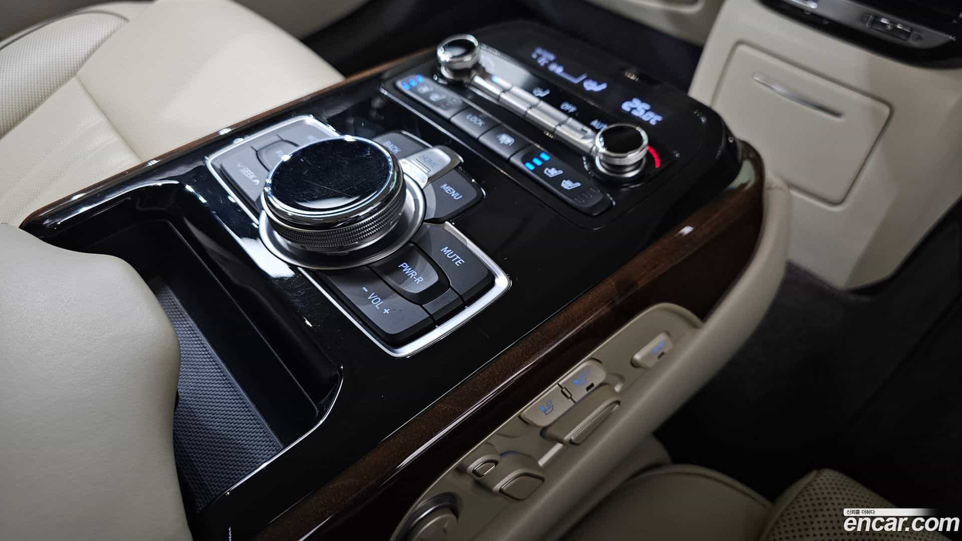 EQ900 Genesis 2017.6-OPTION-022