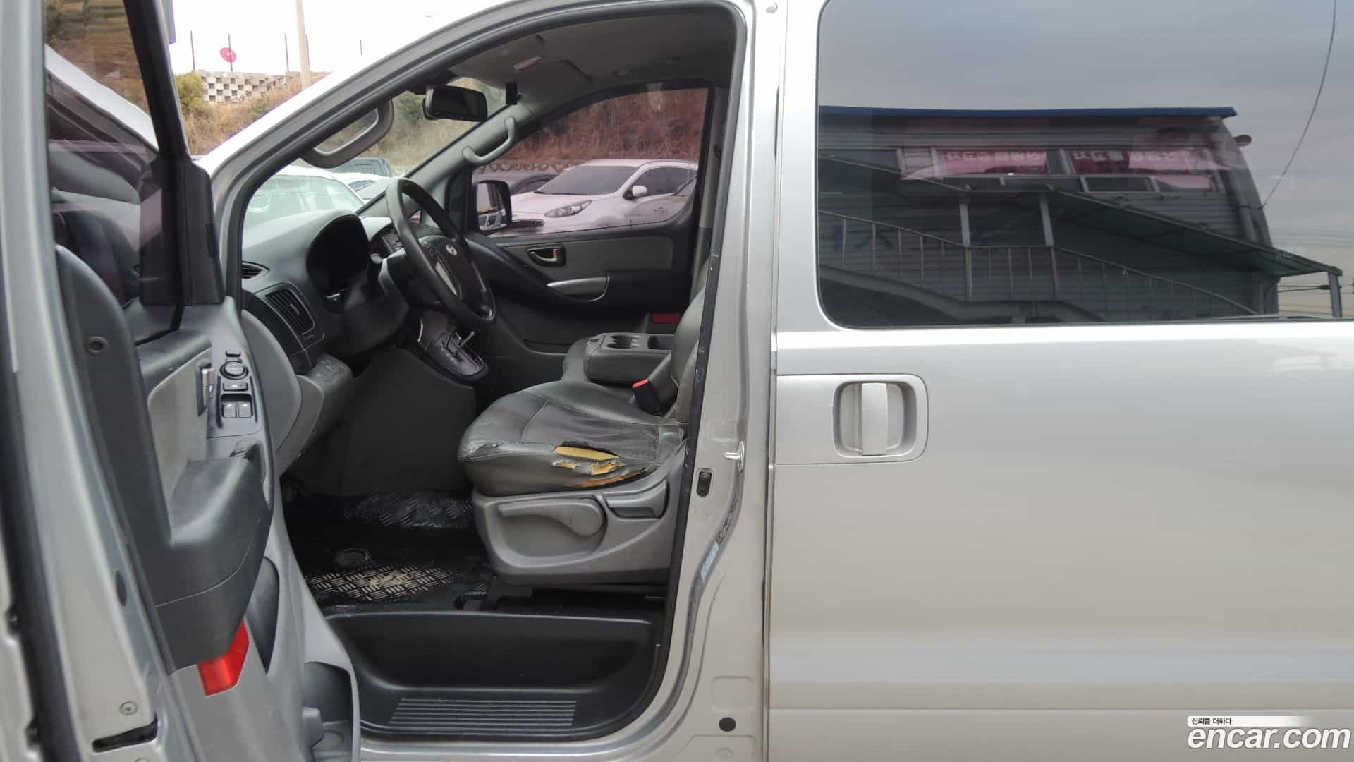 Starex Hyundai 2015.0-INNER-009