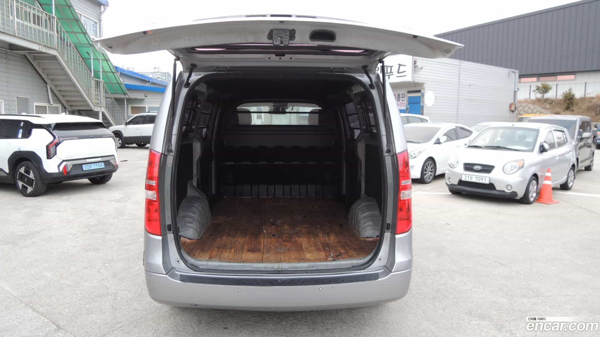 Starex Hyundai 2015.0-OPTION-015