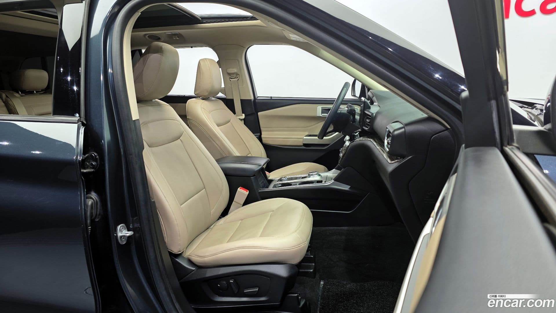 Main__Slider__Photo:Explorer Ford 2022.7-10