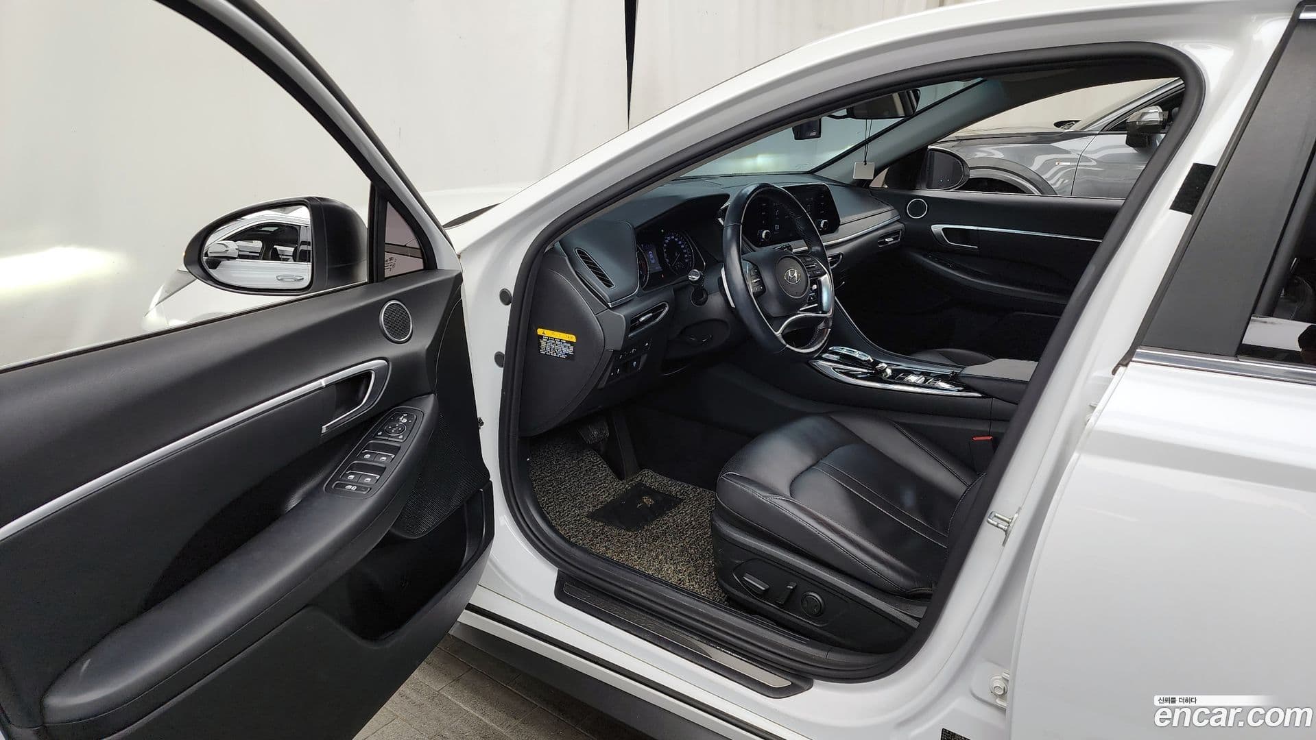 Main__Slider__Photo:Sonata Hyundai 2020.1-9