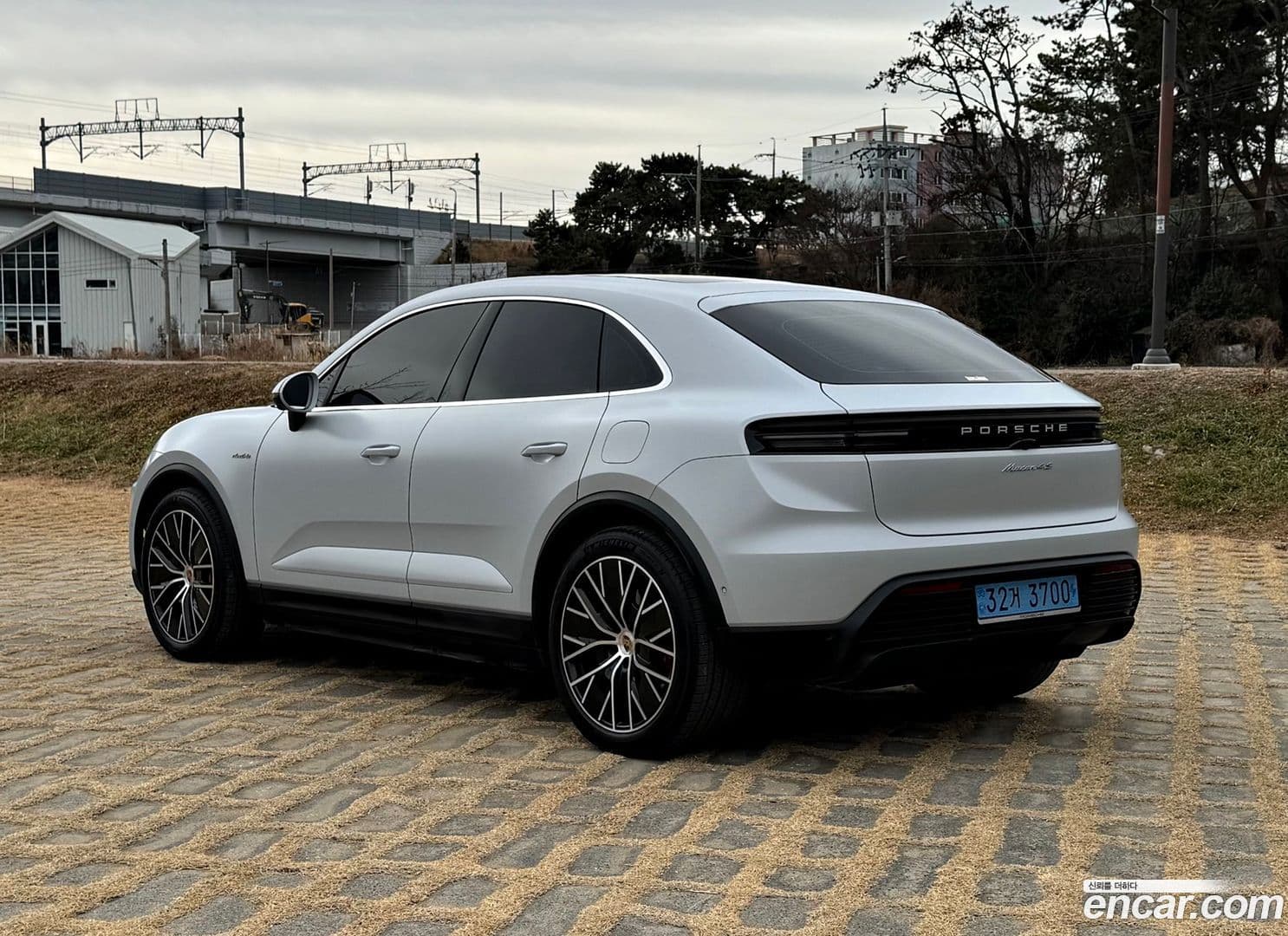 Main__Slider__Photo:Macan Porsche 2025.7-5