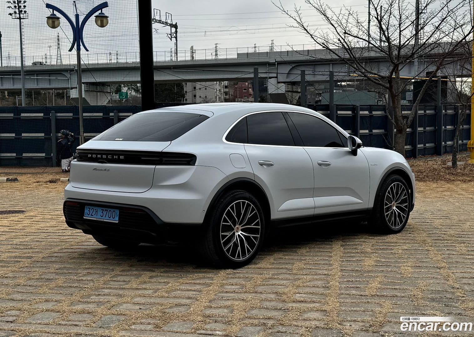 Main__Slider__Photo:Macan Porsche 2025.7-6