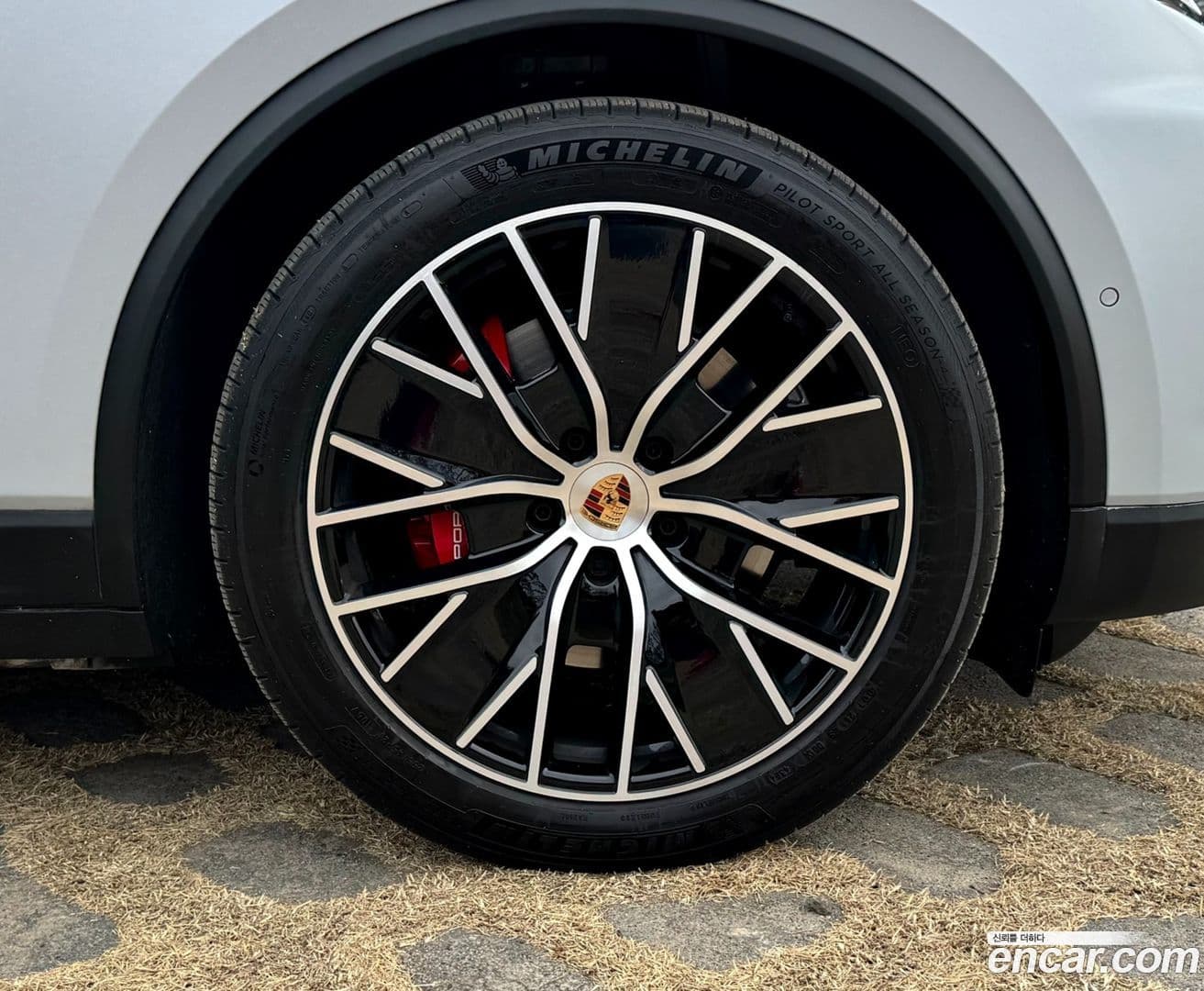 Main__Slider__Photo:Macan Porsche 2025.7-7