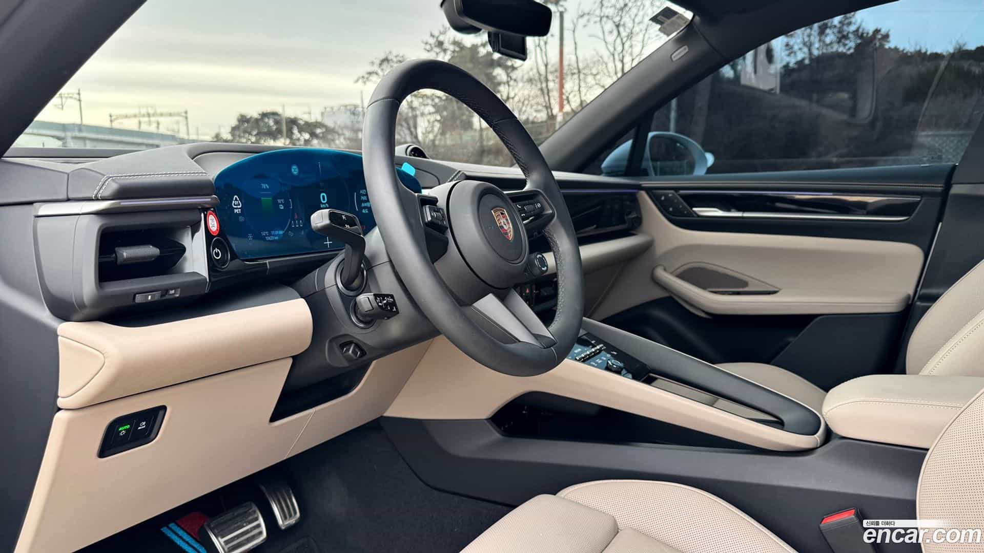 Macan Porsche 2025.7-INNER-010