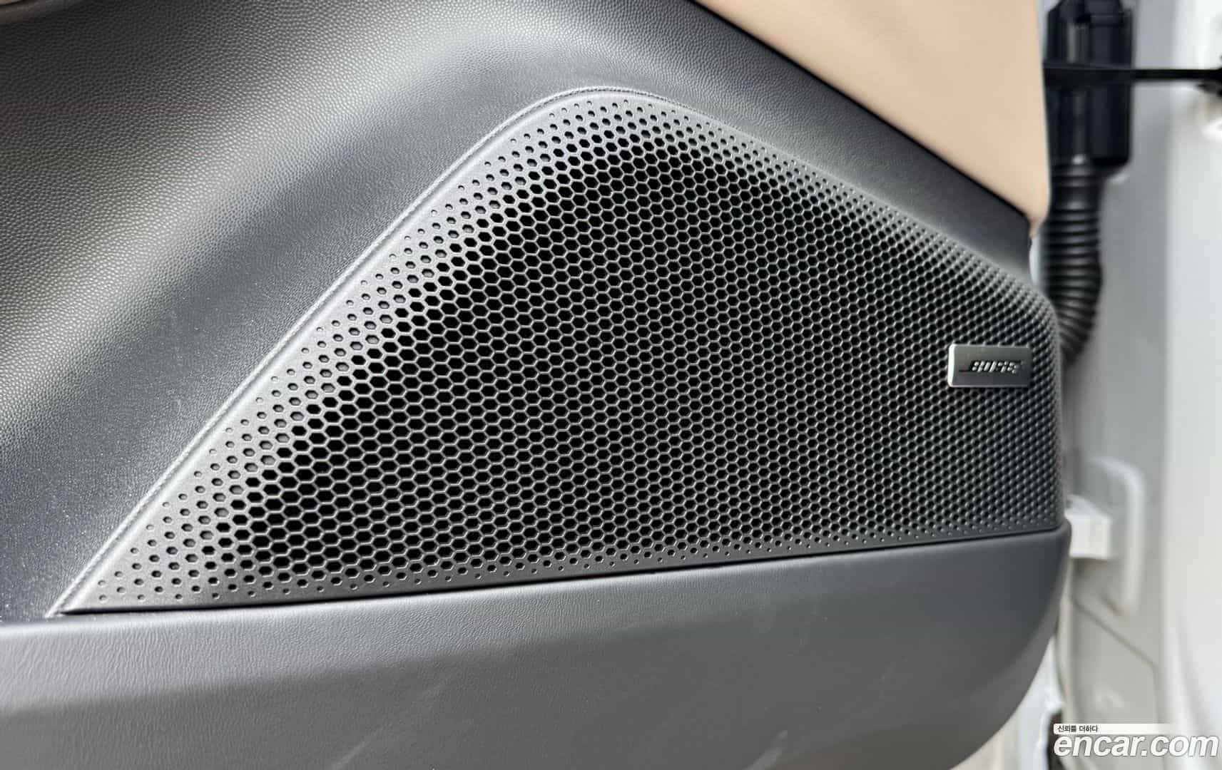 Macan Porsche 2025.7-OPTION-023