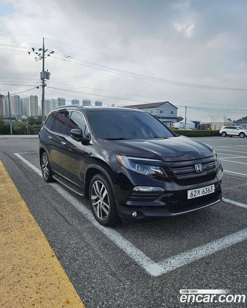 Main__Slider__Photo:Pilot Honda 2018.11-0