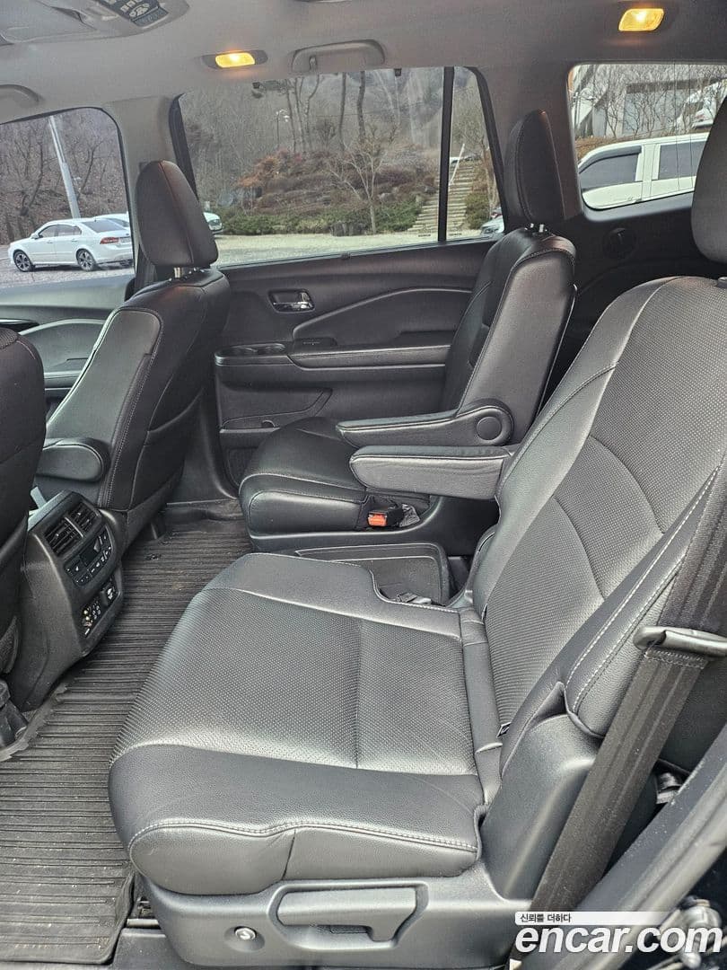 Main__Slider__Photo:Pilot Honda 2018.11-8