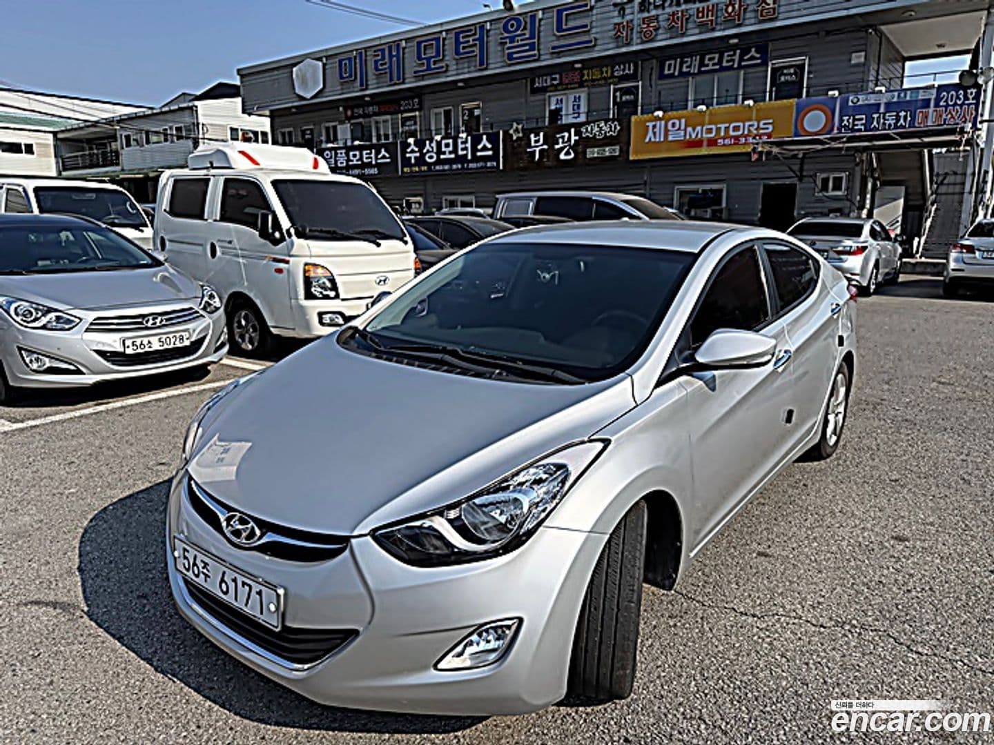 Main__Slider__Photo:AVANTE Hyundai 2011.9-0