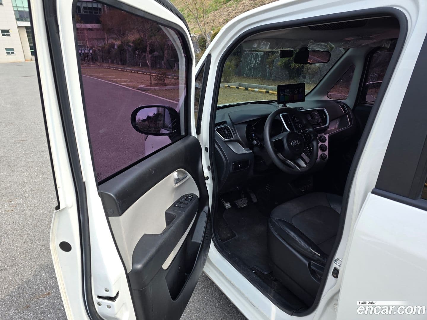 Main__Slider__Photo:RAY Kia 2021.2-8