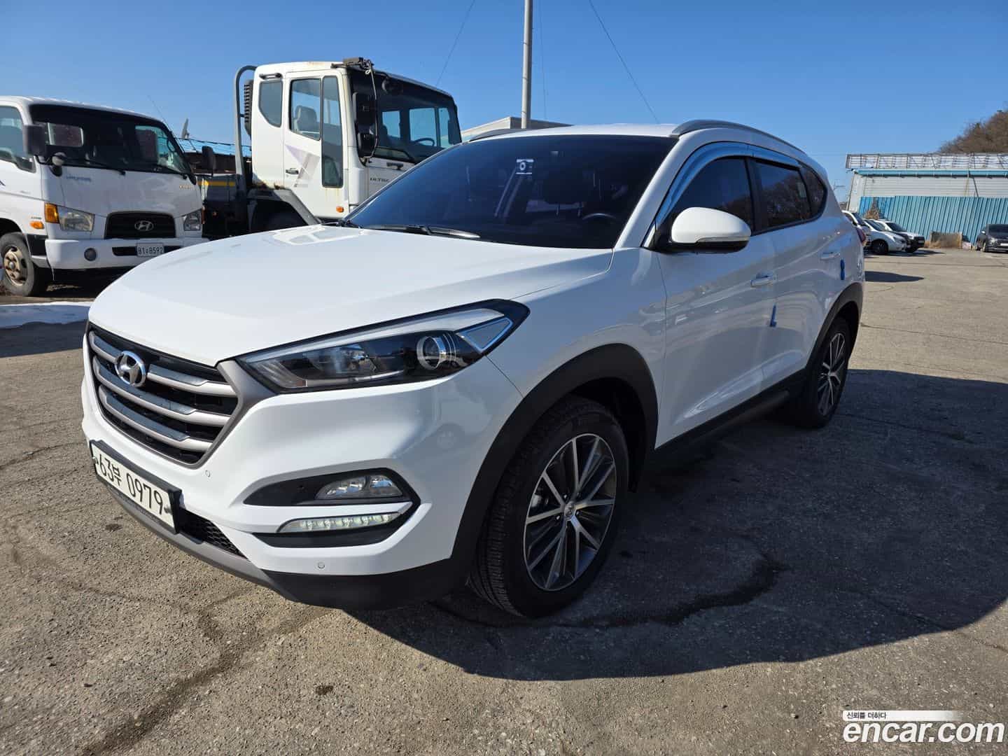 Tucson Hyundai 2015.10-OUTER-001