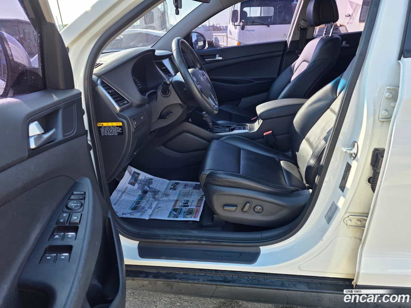 Tucson Hyundai 2015.10-INNER-007