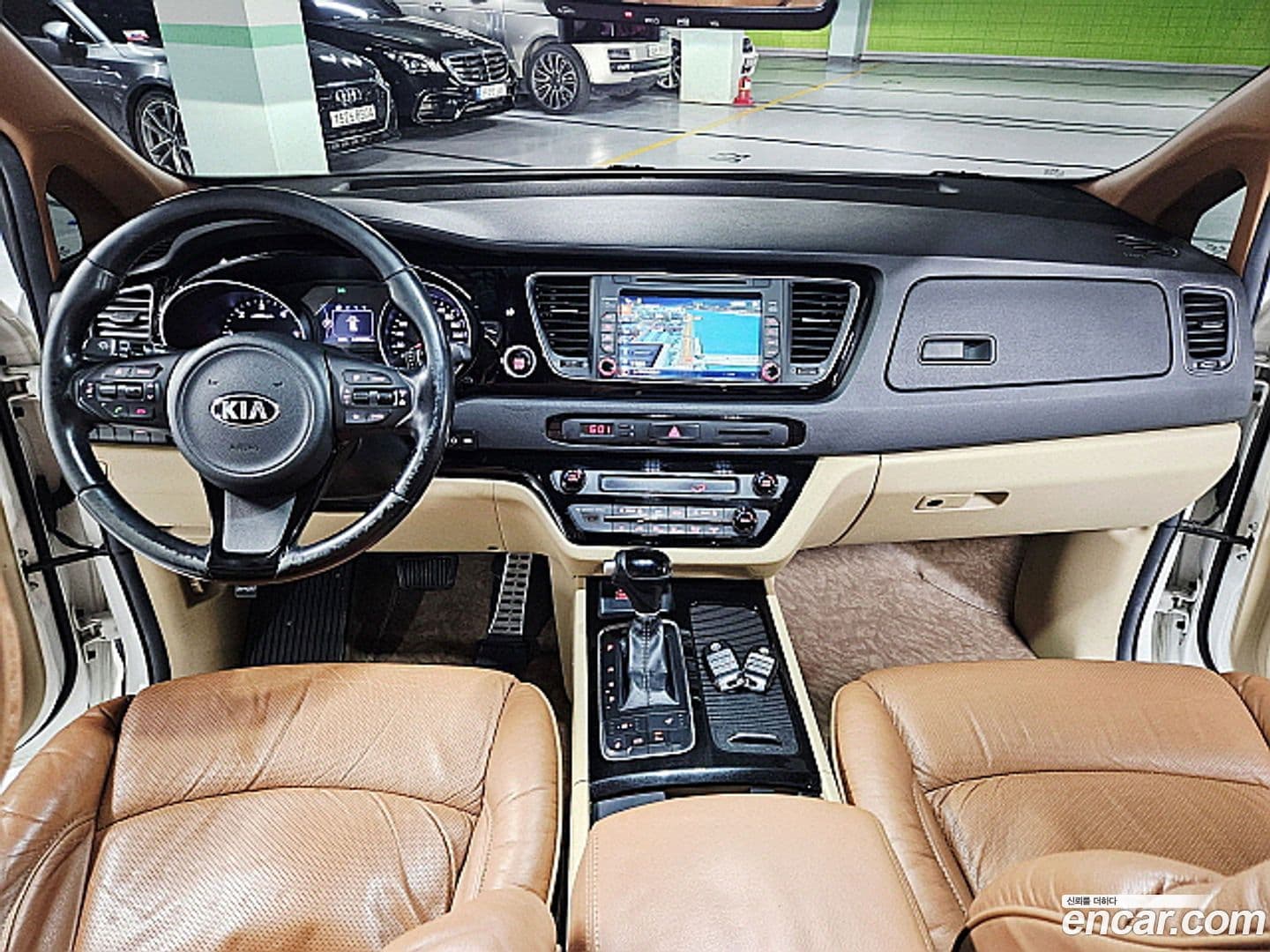 Main__Slider__Photo:Canival Kia 2015.0-10