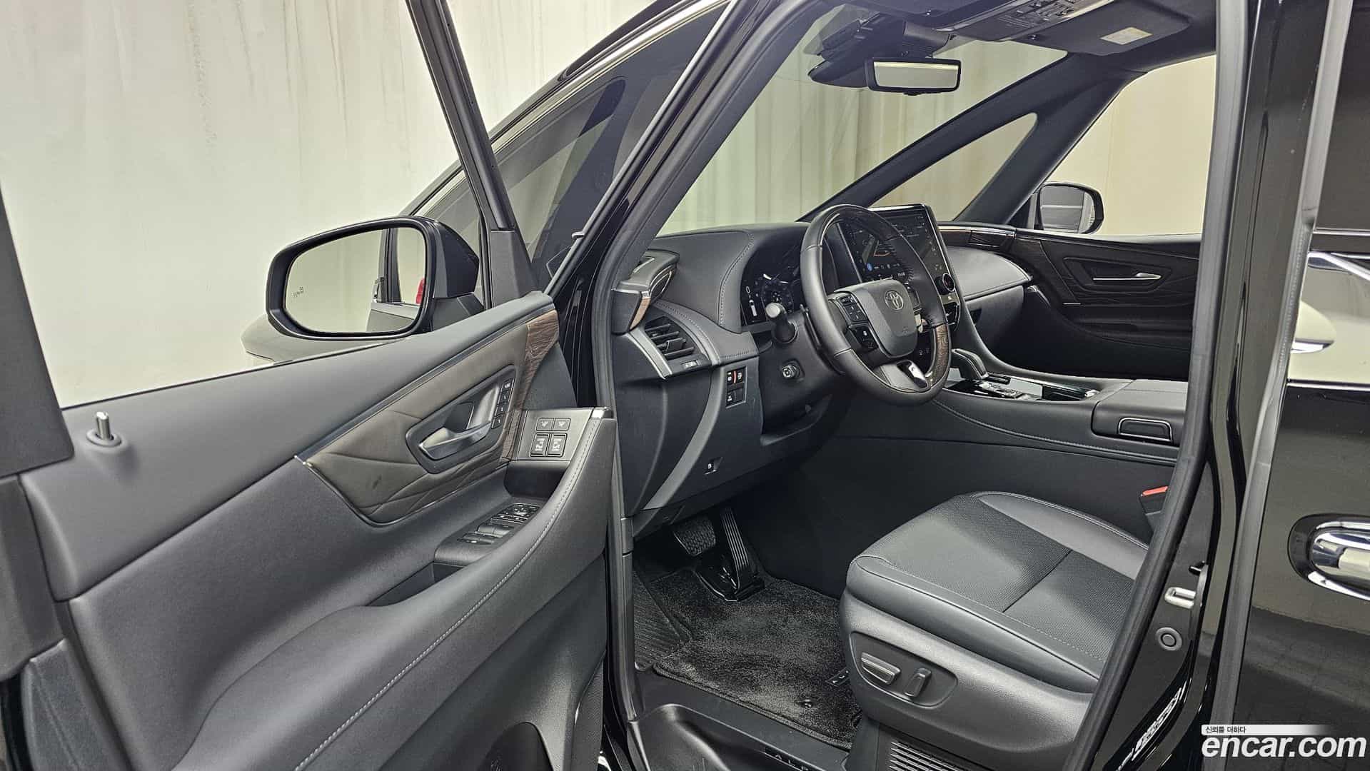 Alphard Toyota 2024.11-INNER-010