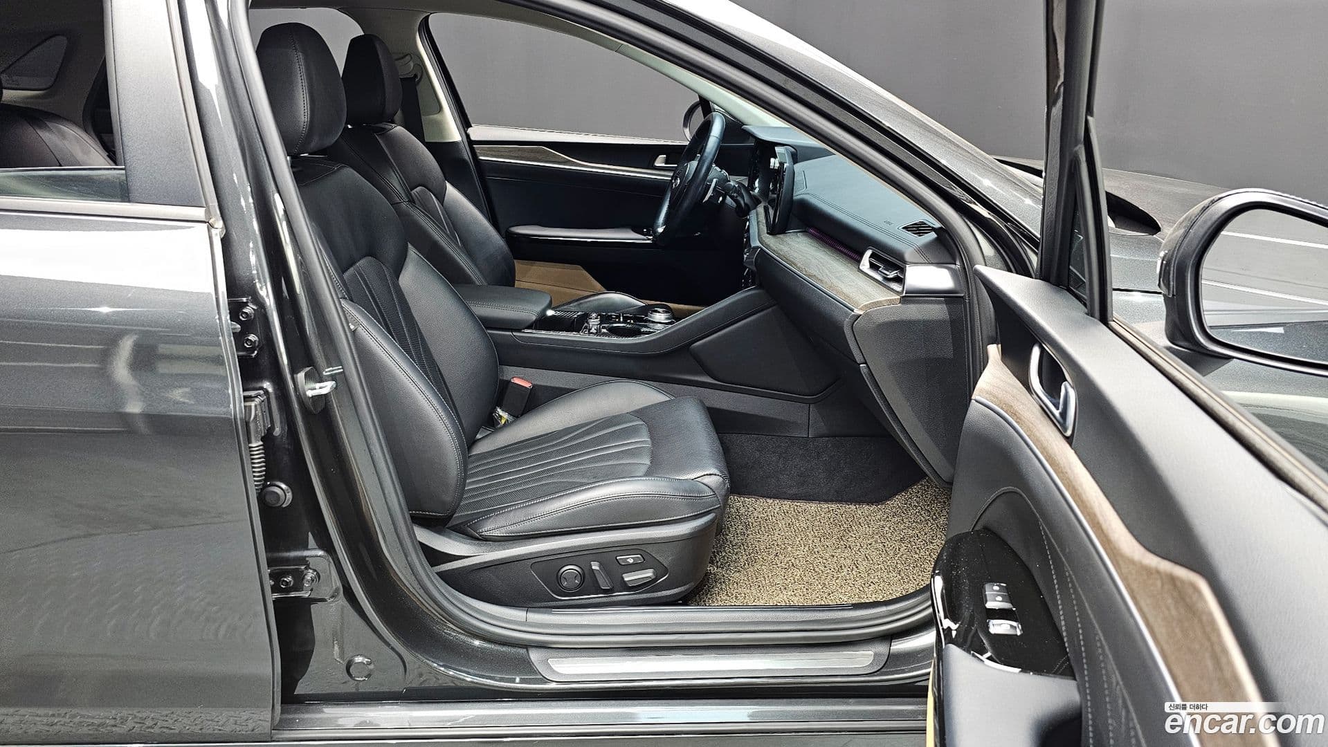 Main__Slider__Photo:K5 Kia 2021.0-10