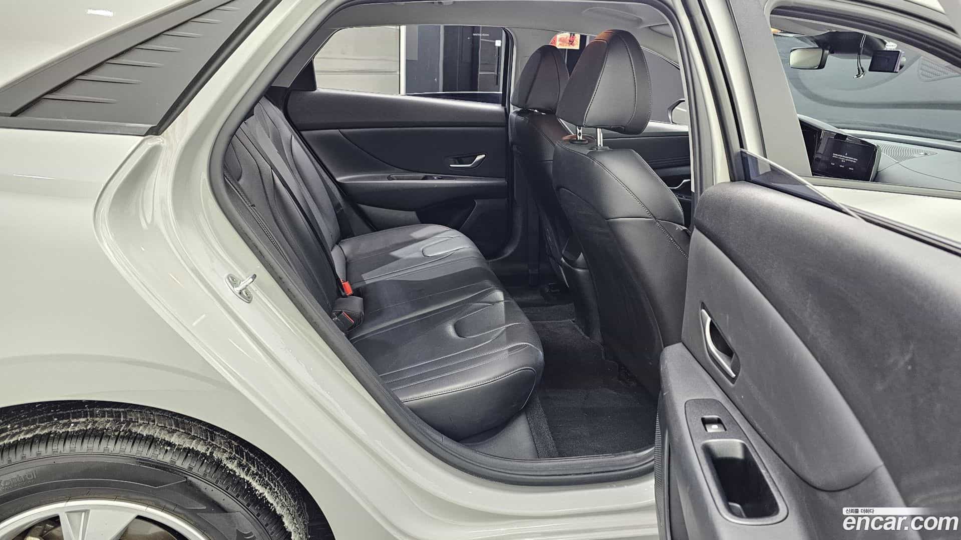 AVANTE Hyundai 2020.11-OPTION-016