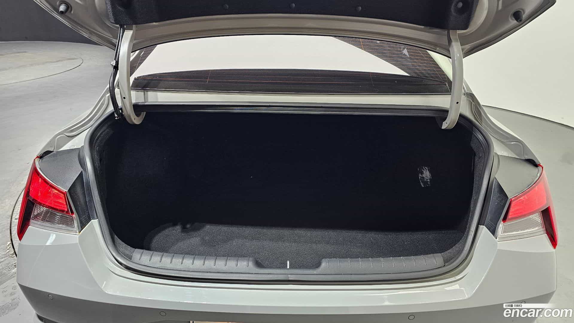 AVANTE Hyundai 2020.11-OPTION-024