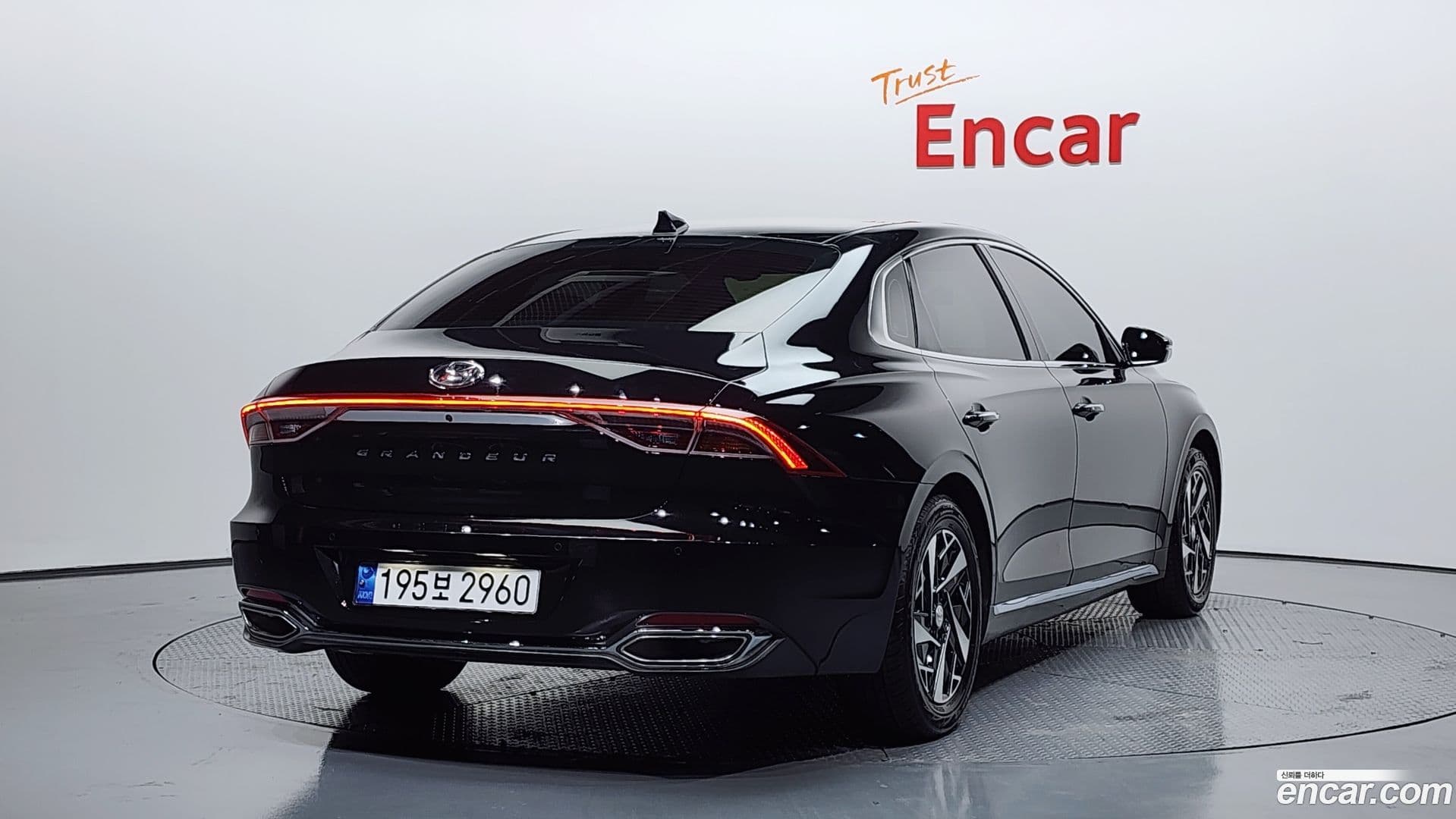 Main__Slider__Photo:Grandeur Hyundai 2021.6-1