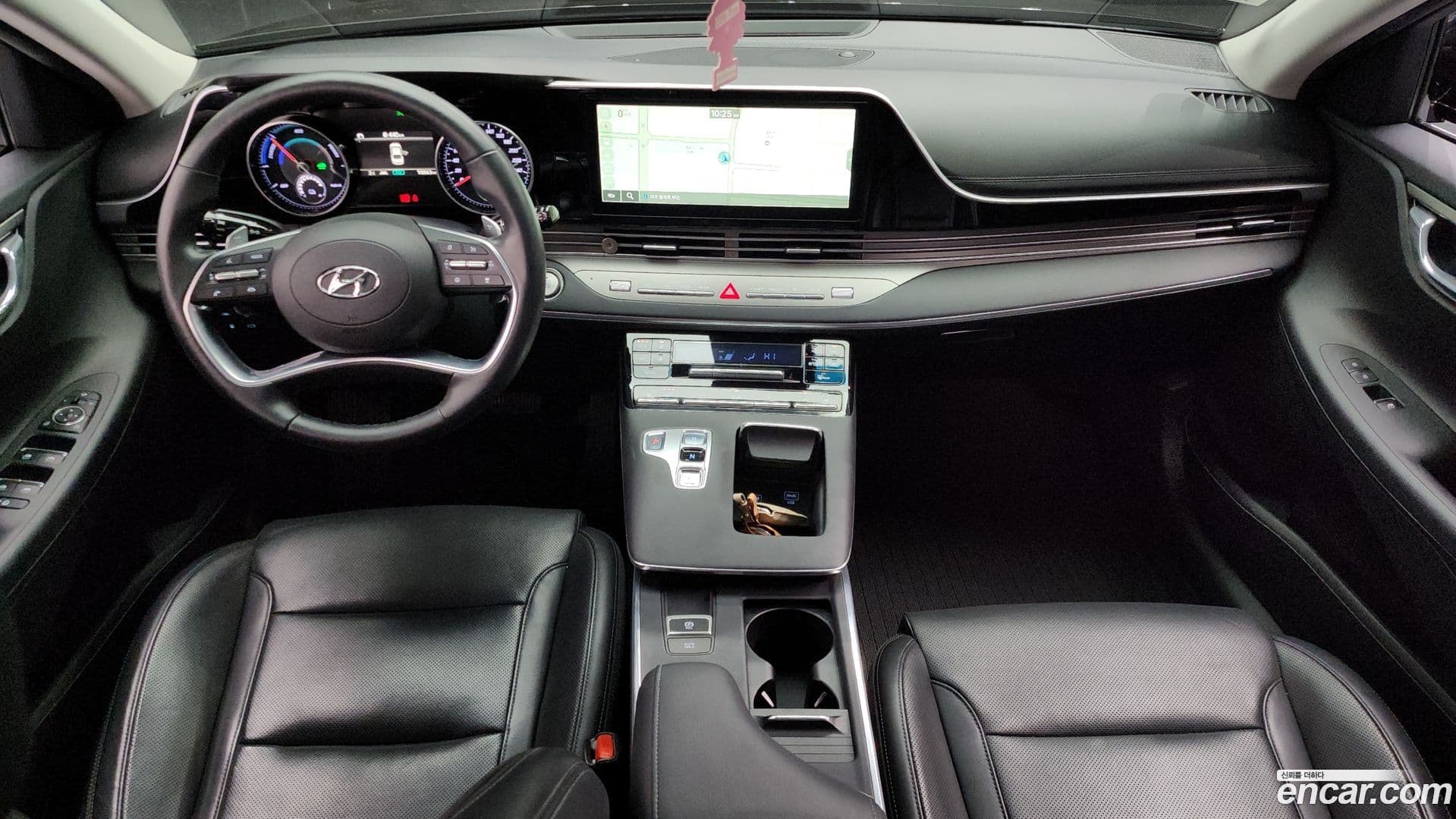 Main__Slider__Photo:Grandeur Hyundai 2021.6-6