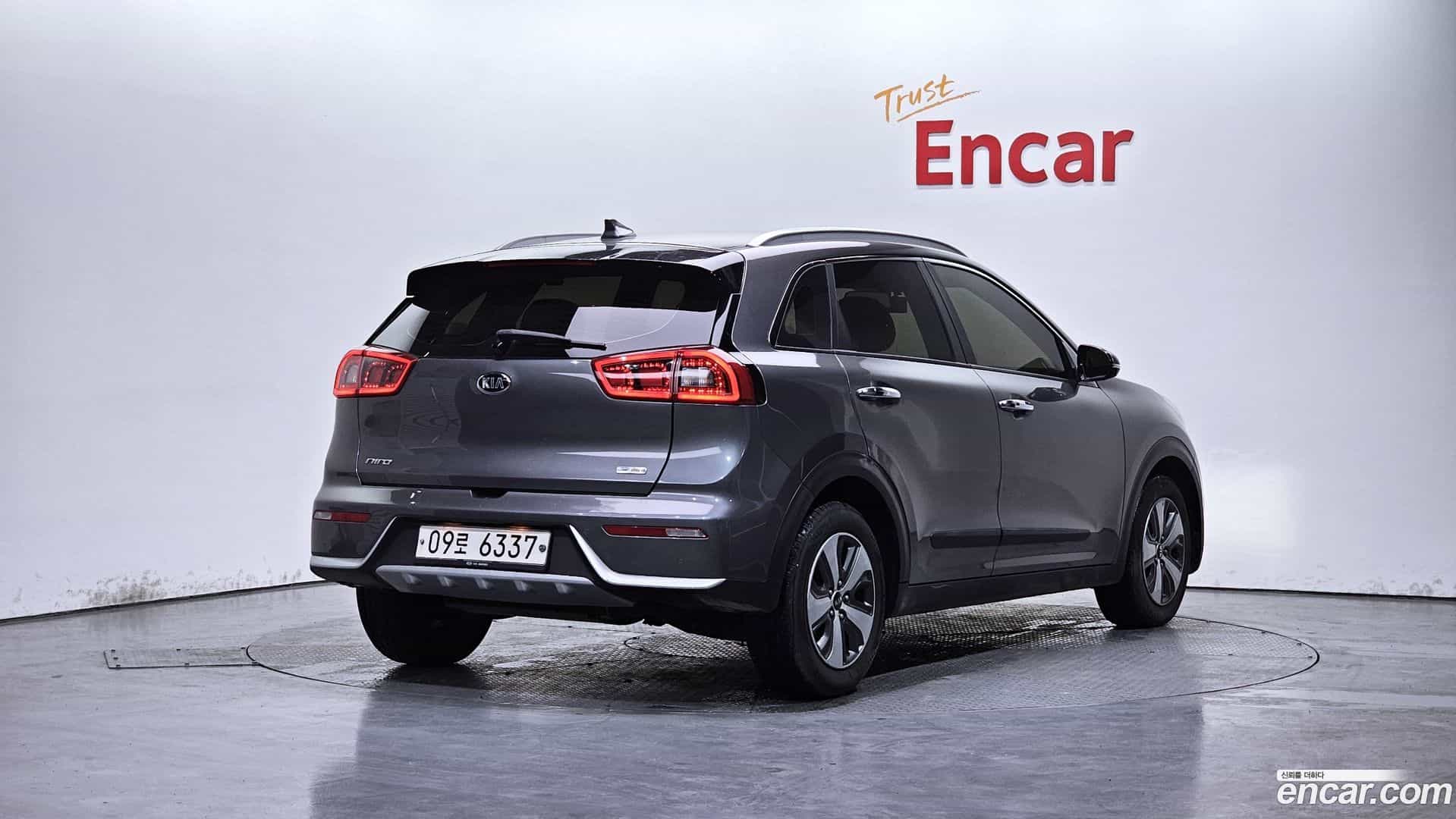 Niro Kia 2017.5-OUTER-002