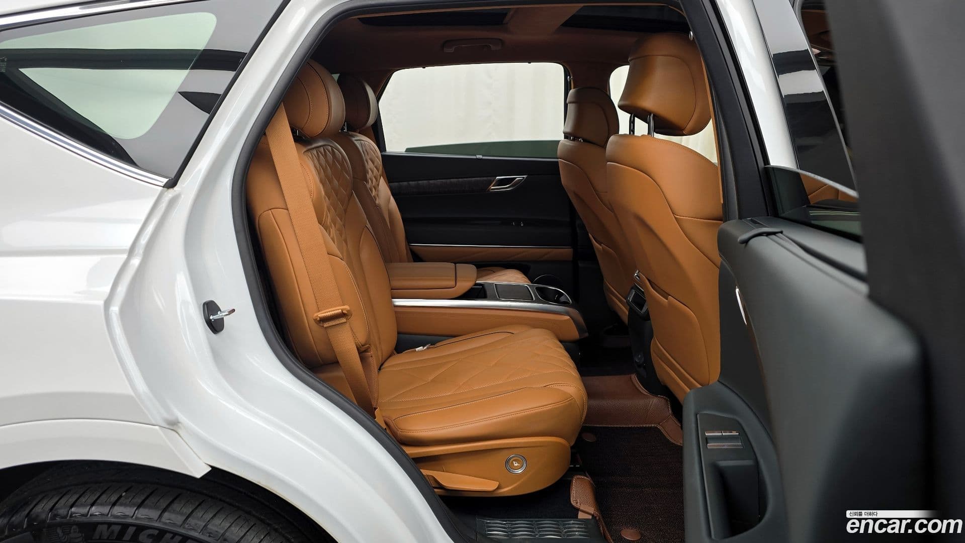 Main__Slider__Photo:GV80 Genesis 2024.0-11