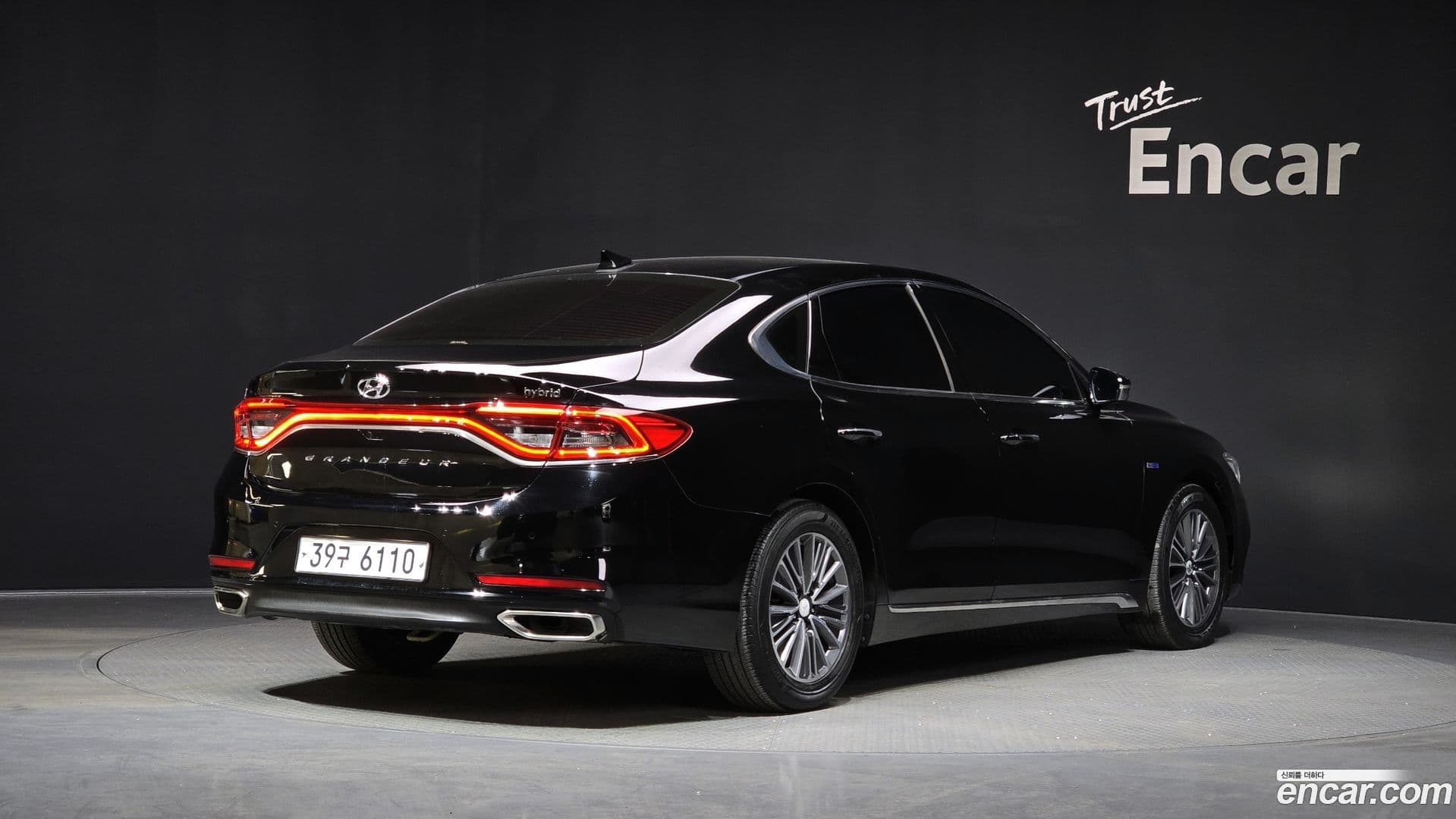 Main__Slider__Photo:Grandeur Hyundai 2018.4-1