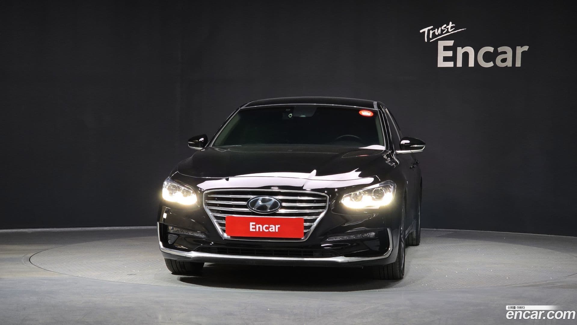 Main__Slider__Photo:Grandeur Hyundai 2018.4-2