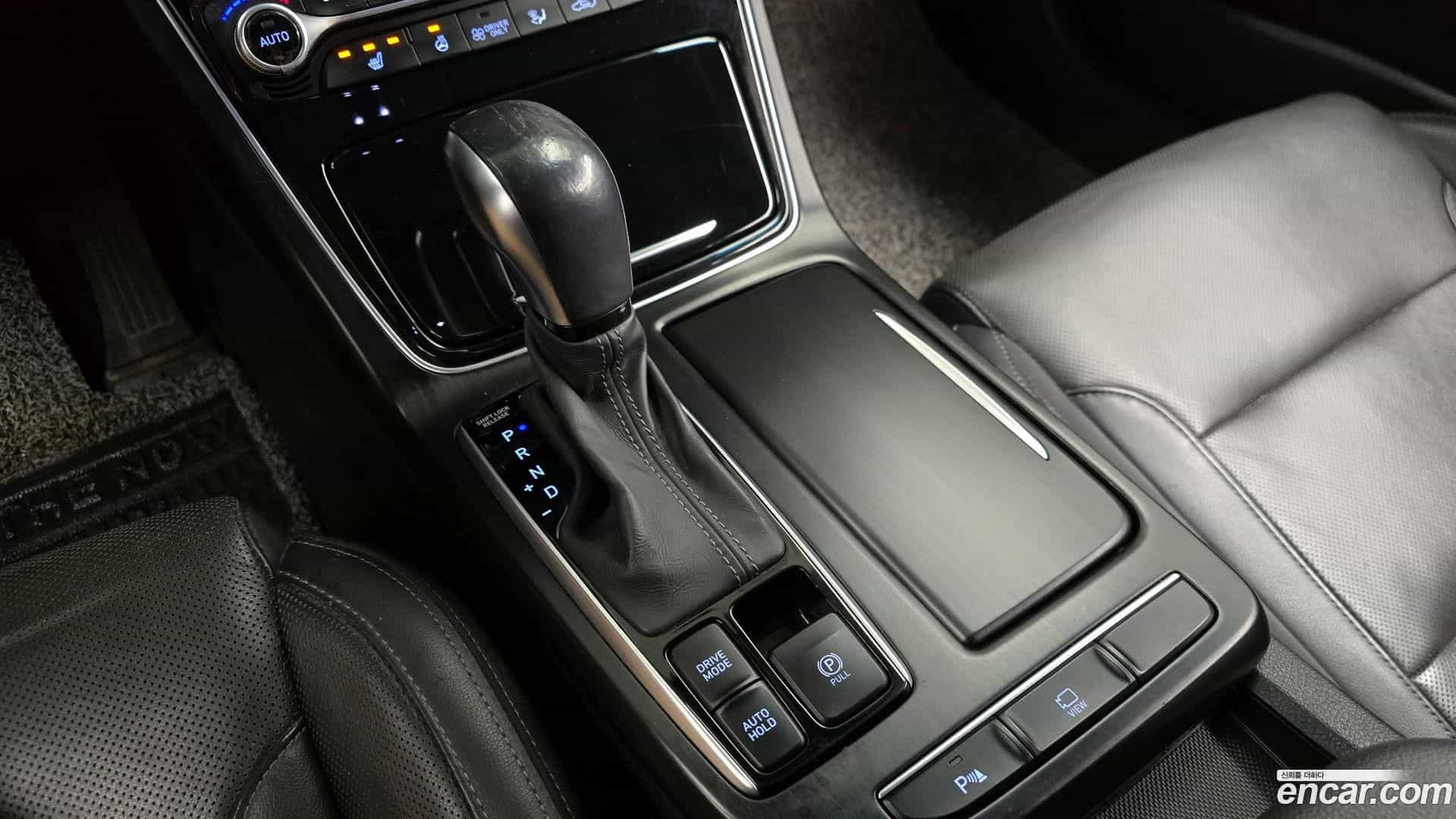 Grandeur Hyundai 2018.4-INNER-009