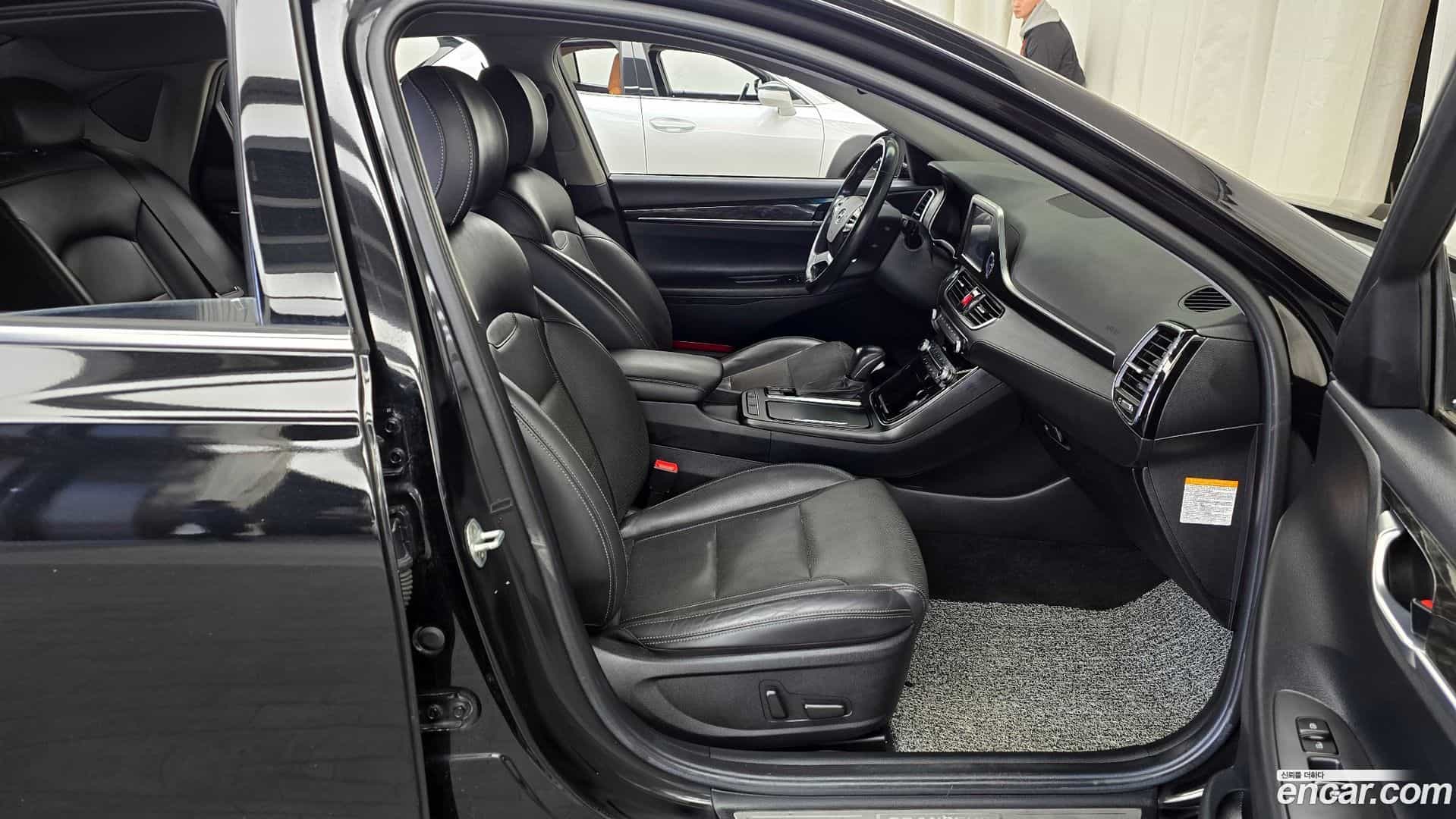 Grandeur Hyundai 2018.4-OPTION-015