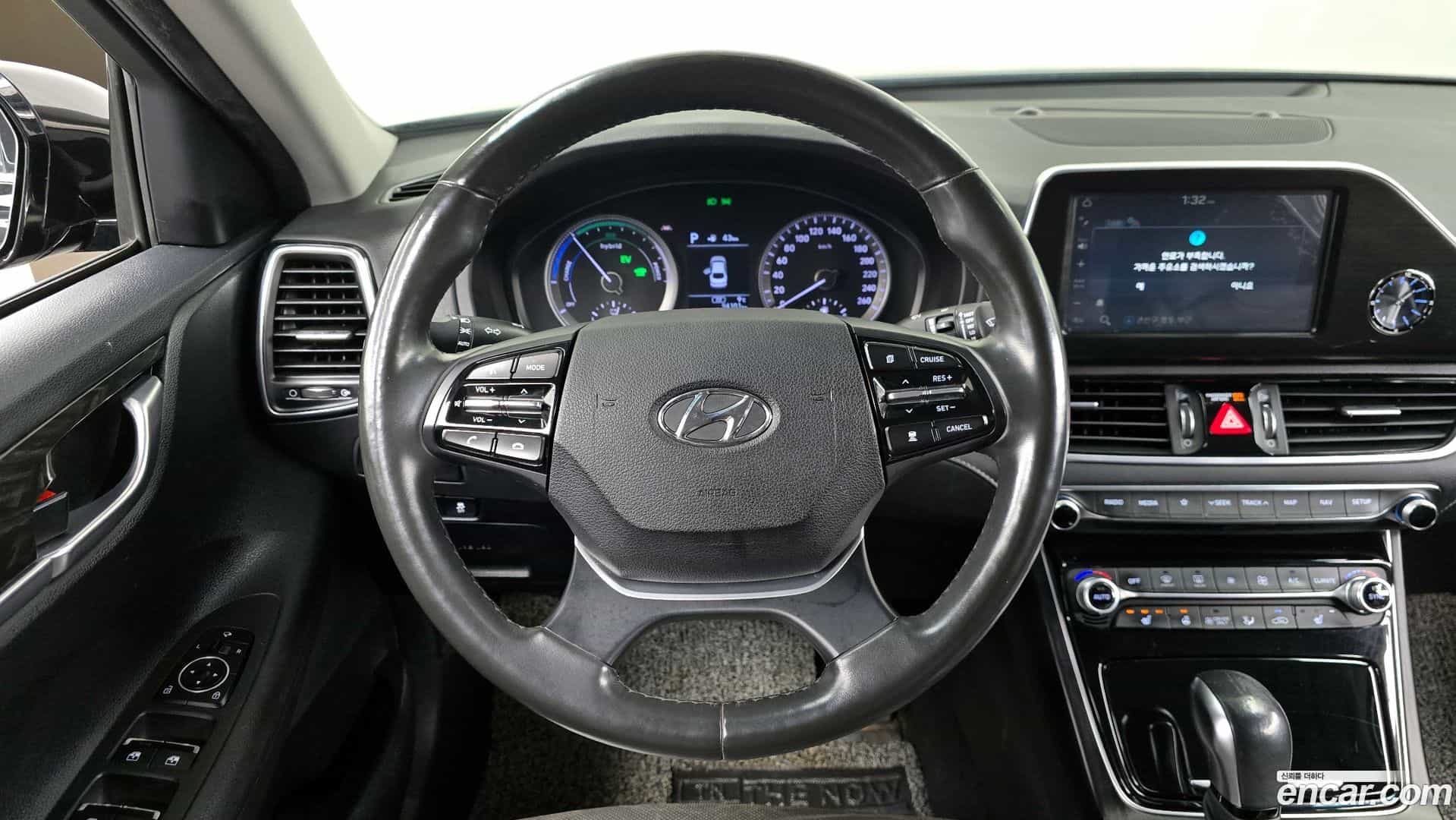 Grandeur Hyundai 2018.4-OPTION-017