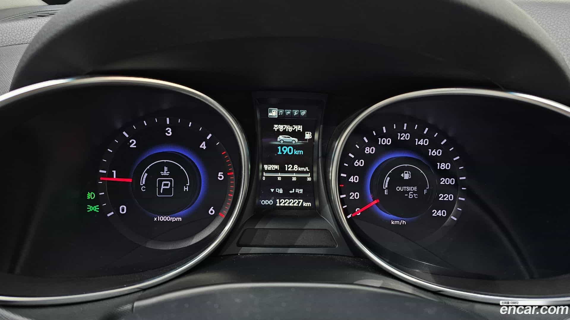 Santafe Hyundai 2014.5-INNER-008