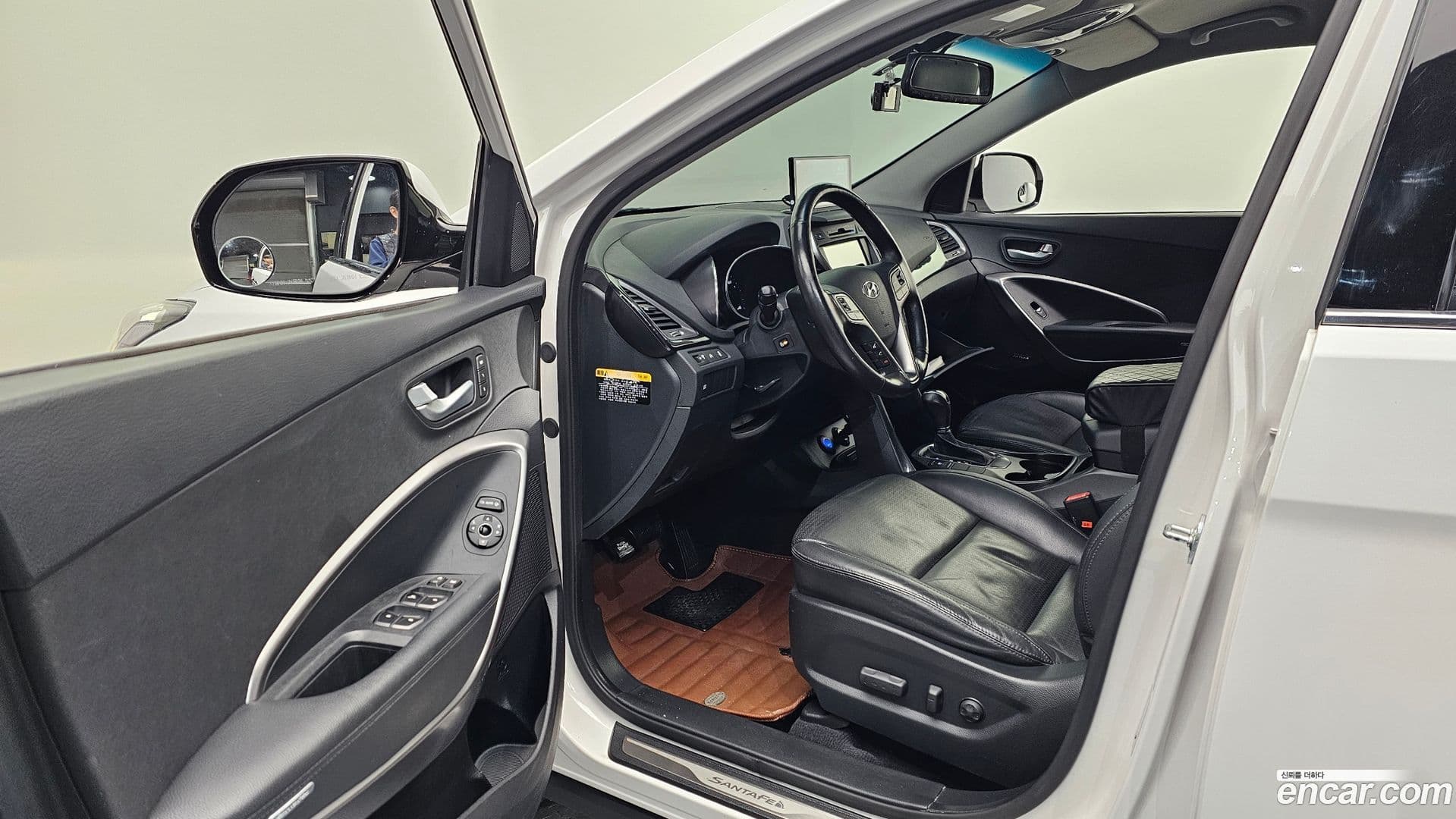 Main__Slider__Photo:Santafe Hyundai 2014.5-9