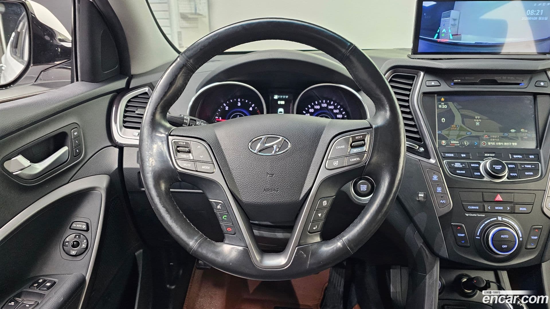 Main__Slider__Photo:Santafe Hyundai 2014.5-12