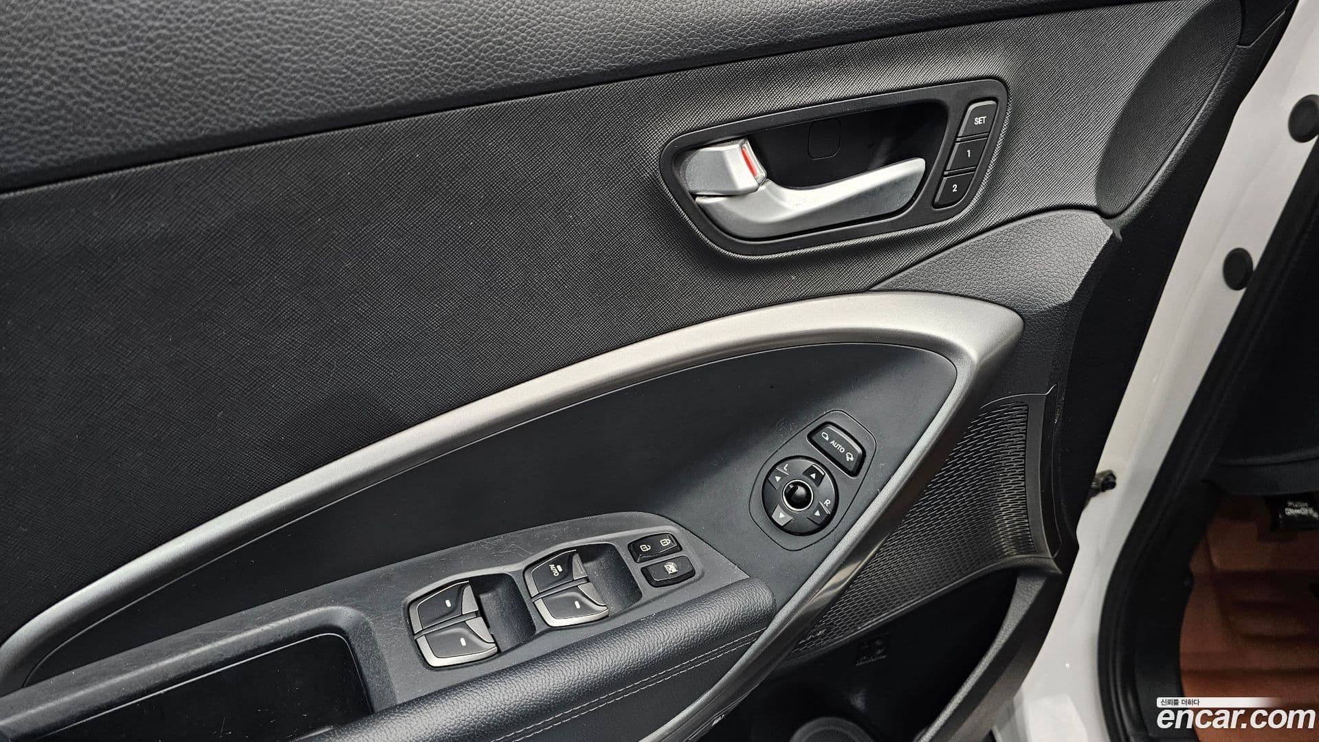 Main__Slider__Photo:Santafe Hyundai 2014.5-15