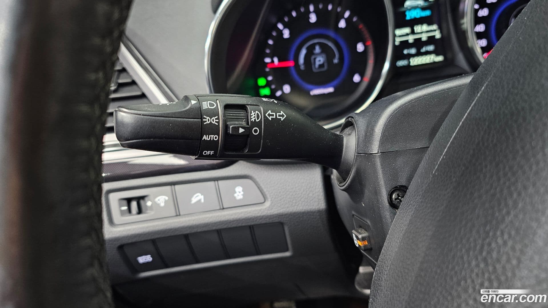 Main__Slider__Photo:Santafe Hyundai 2014.5-16