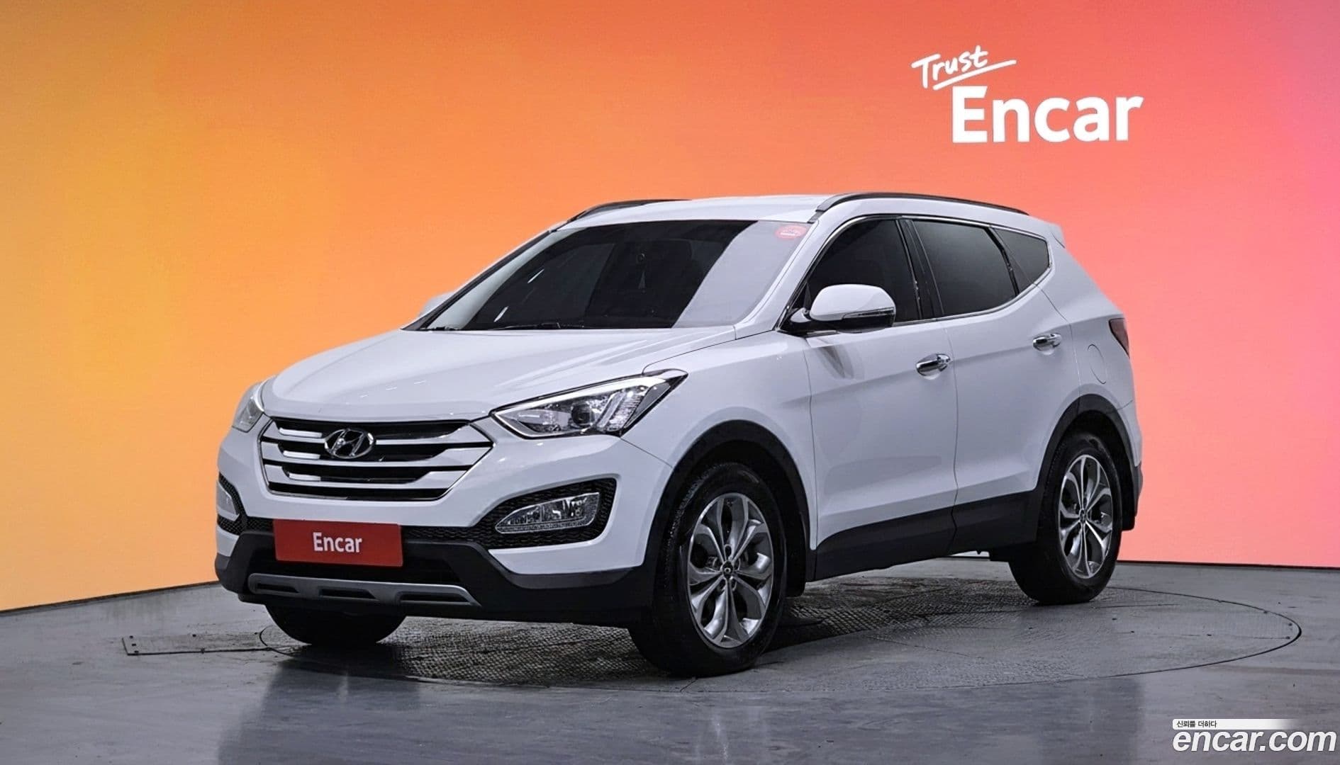 Main__Slider__Photo:Santafe Hyundai 2014.5-0