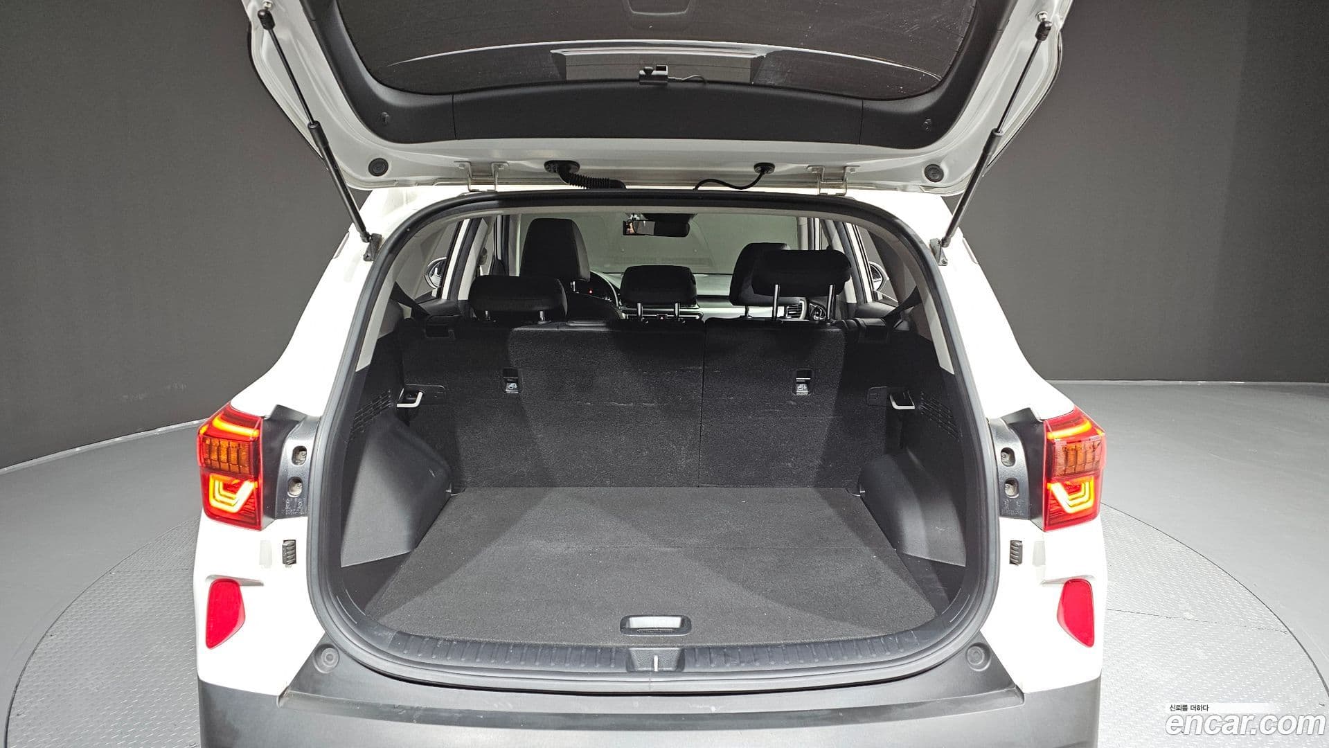 Main__Slider__Photo:Seltos Kia 2020.3-19