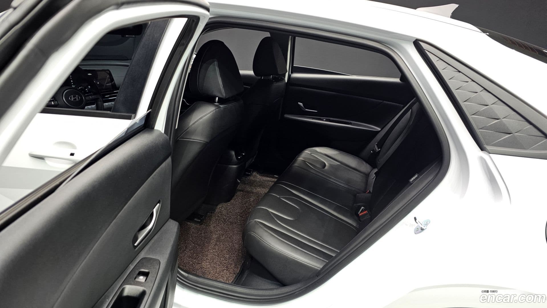 Main__Slider__Photo:AVANTE Hyundai 2025.2-11