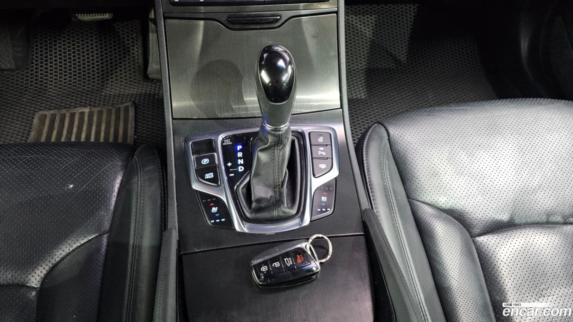 Main__Slider__Photo:Grandeur Hyundai 2015.9-8