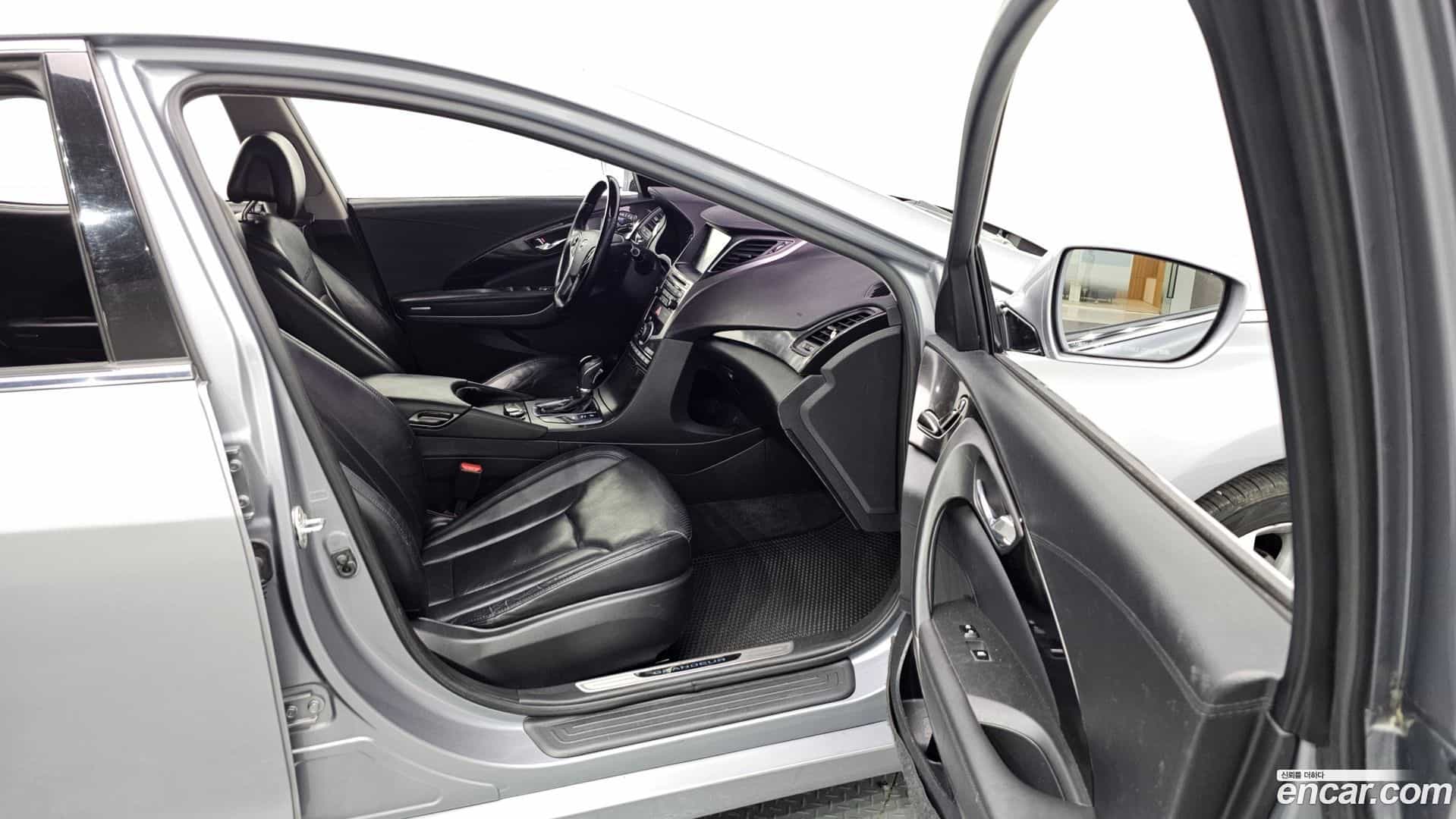 Grandeur Hyundai 2015.9-OPTION-016