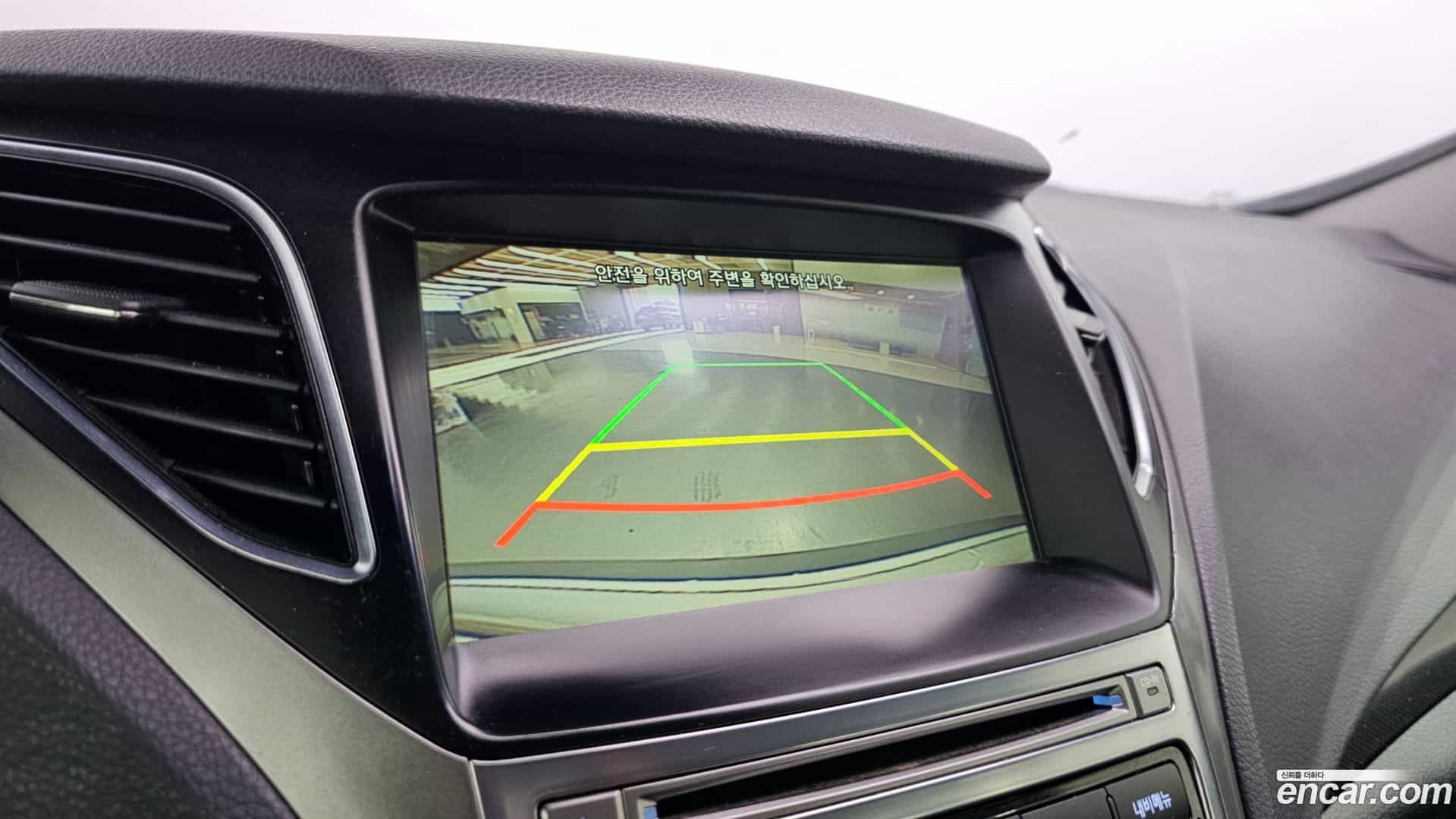 Grandeur Hyundai 2015.9-OPTION-019